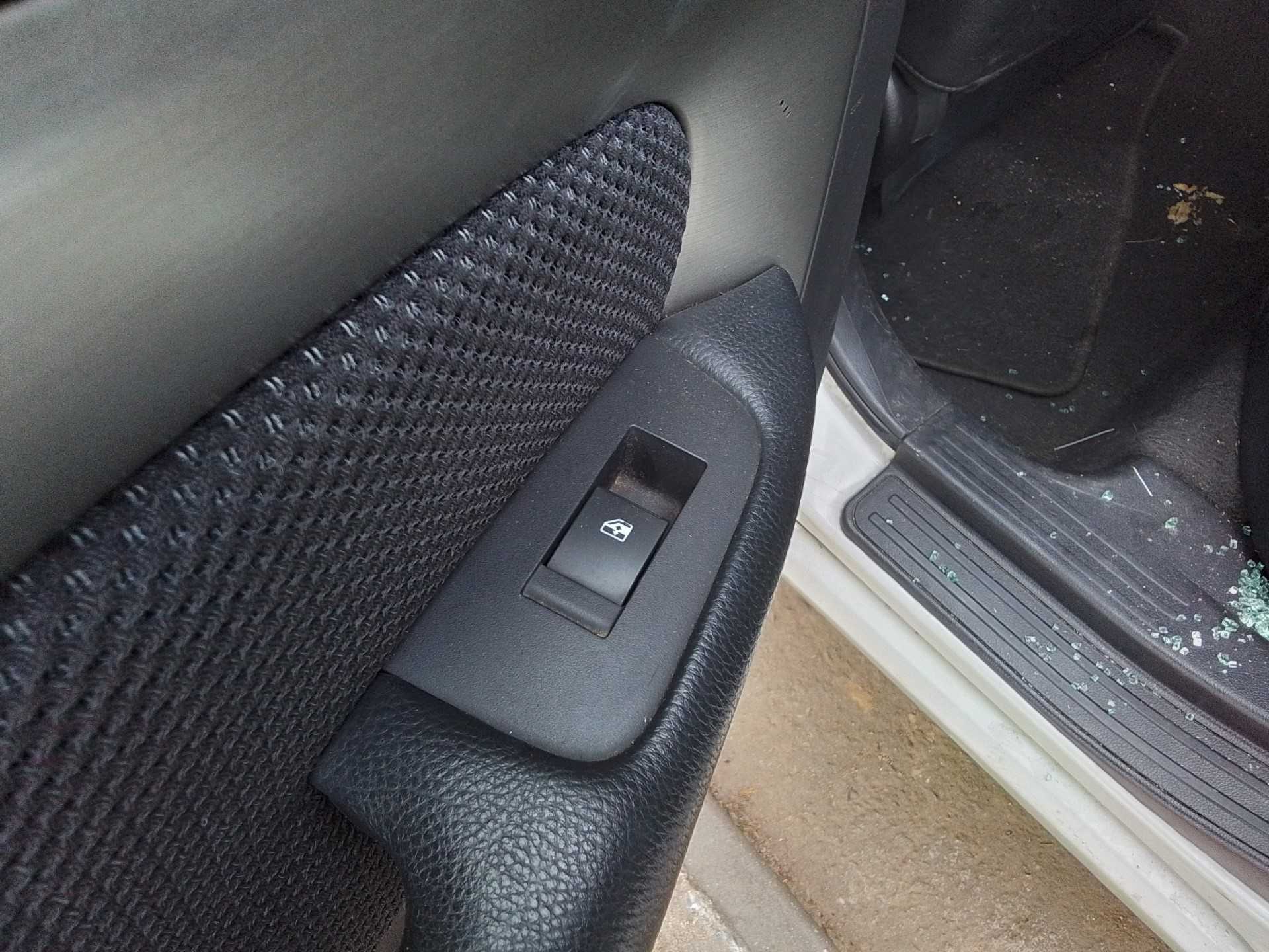 Recambio de mando elevalunas trasero izquierdo para chevrolet epica 2.0 diesel cat referencia OEM IAM   