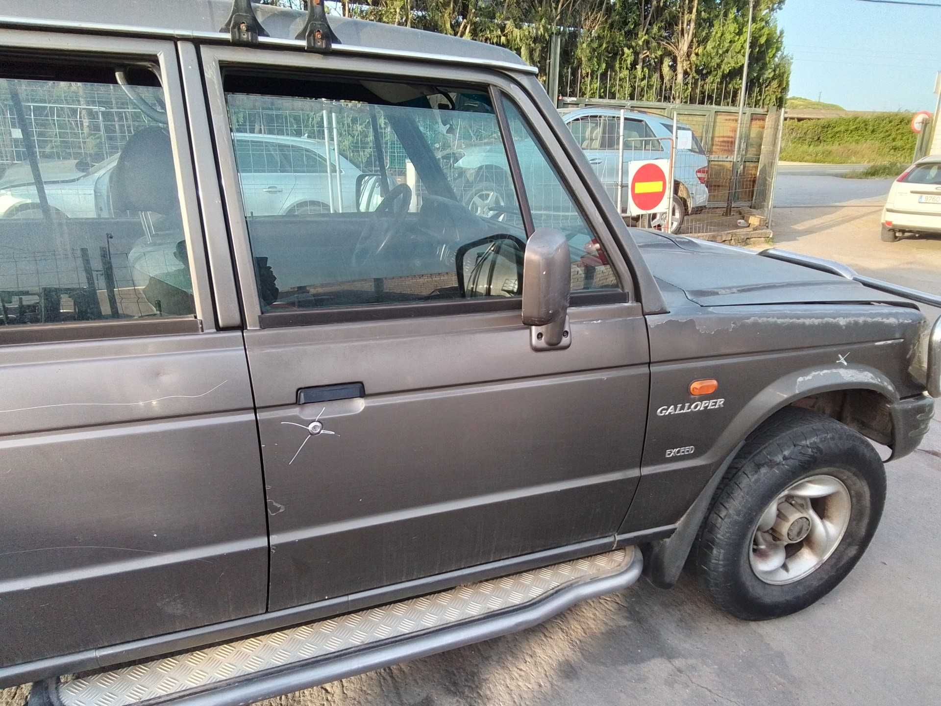 Recambio de puerta delantera derecha para hyundai galloper referencia OEM IAM   