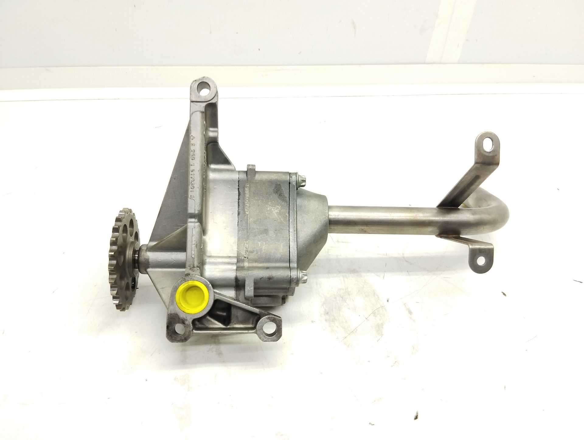 Recambio de bomba aceite para hyundai i30 2.0 crdi cat referencia OEM IAM 6111810201  