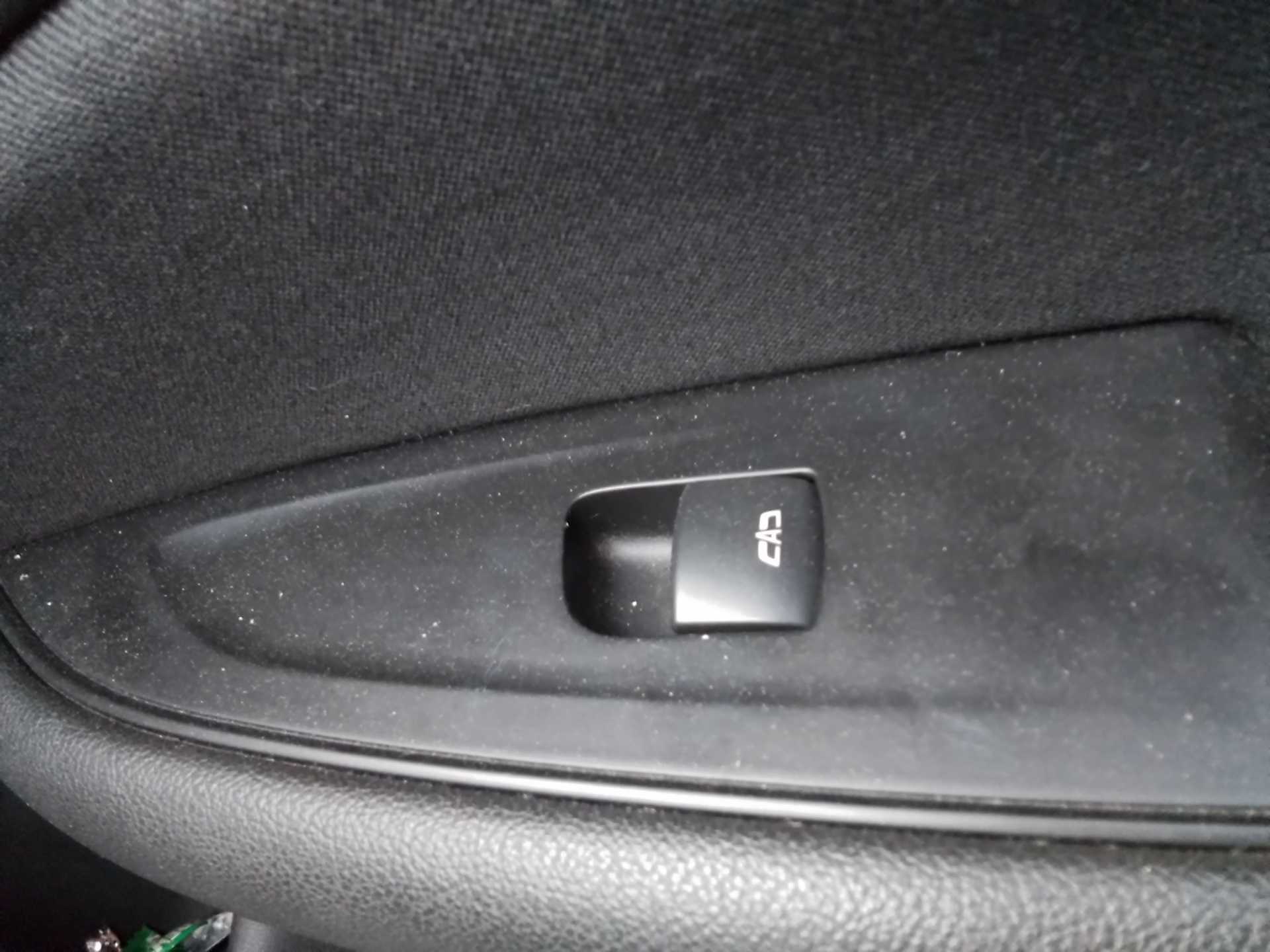 Recambio de mando elevalunas delantero derecho para opel insignia grand sport 1.6 cdti dpf referencia OEM IAM   