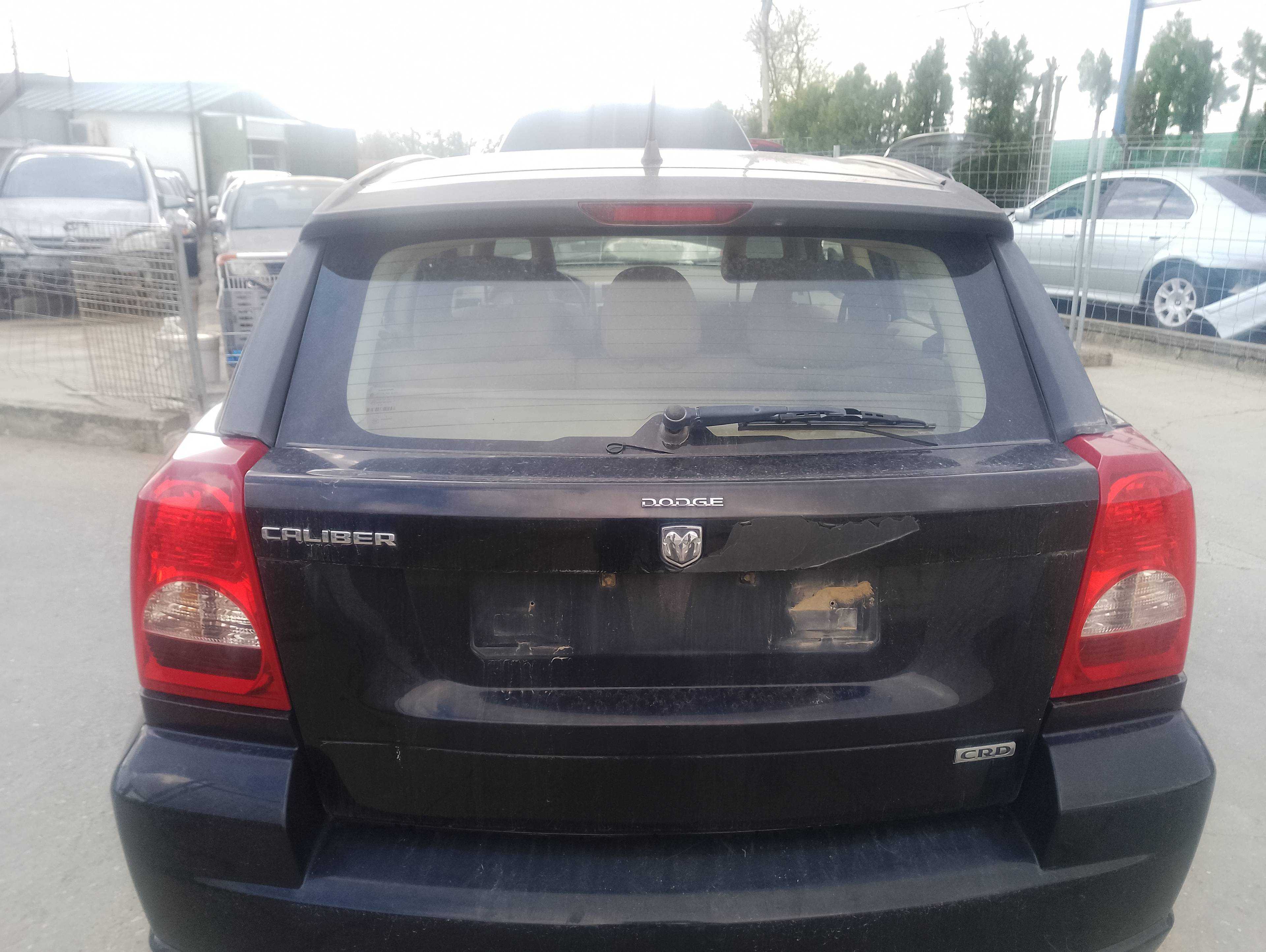 Recambio de porton trasero para dodge caliber s referencia OEM IAM   