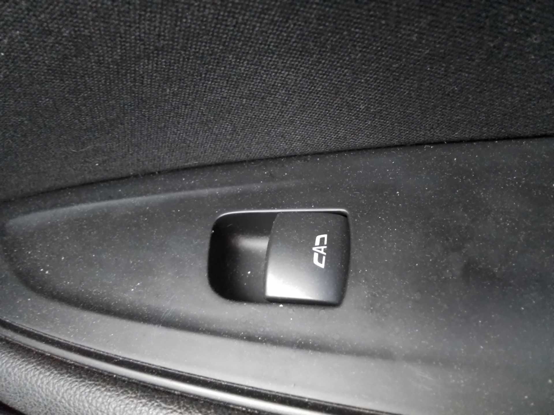 Recambio de mando elevalunas trasero derecho para opel insignia grand sport 1.6 cdti dpf referencia OEM IAM   