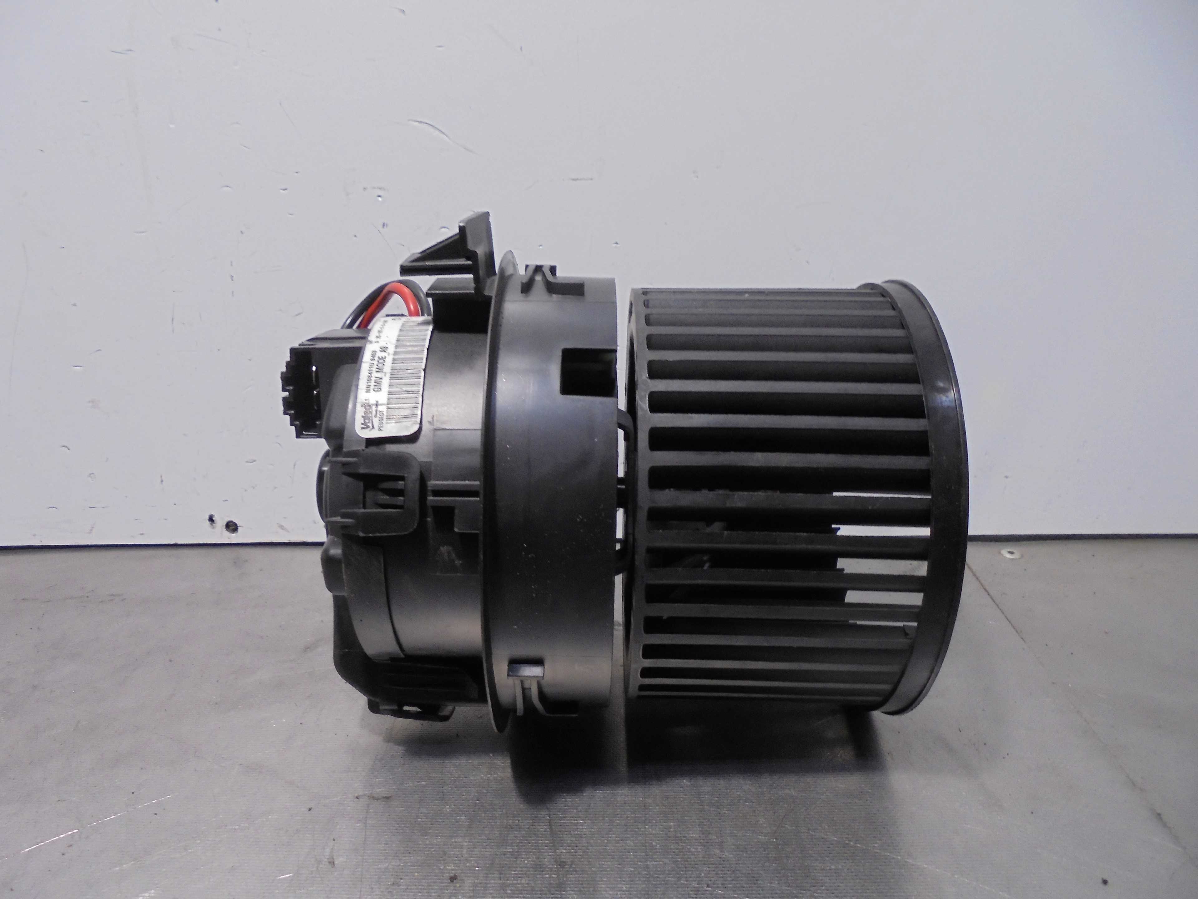 Recambio de motor calefaccion para peugeot 208 allure referencia OEM IAM NN108411U VALEO 