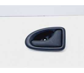 Recambio de maneta interior delantera derecha para dacia logan 1.4 cat referencia OEM IAM 7700830079  