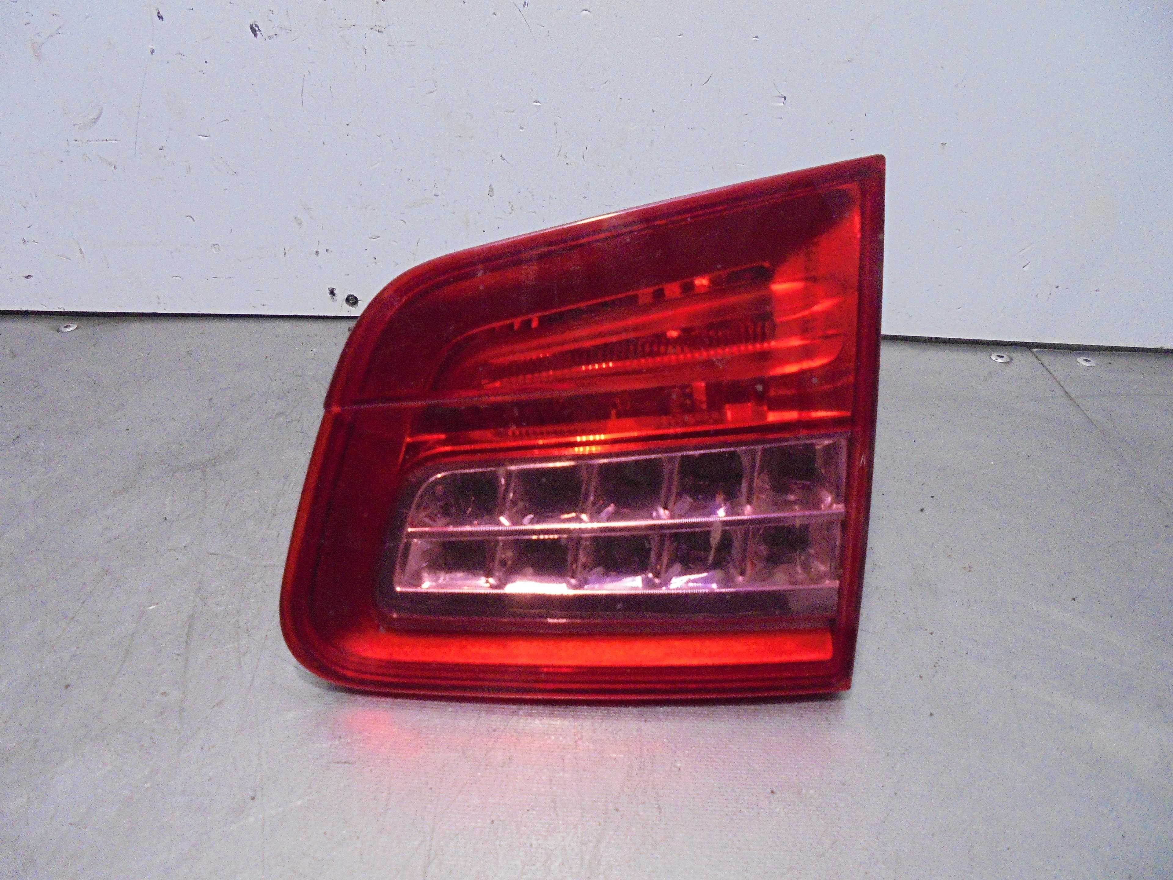 Recambio de piloto porton trasero derecho para citroën c5 berlina business referencia OEM IAM 9687582980  