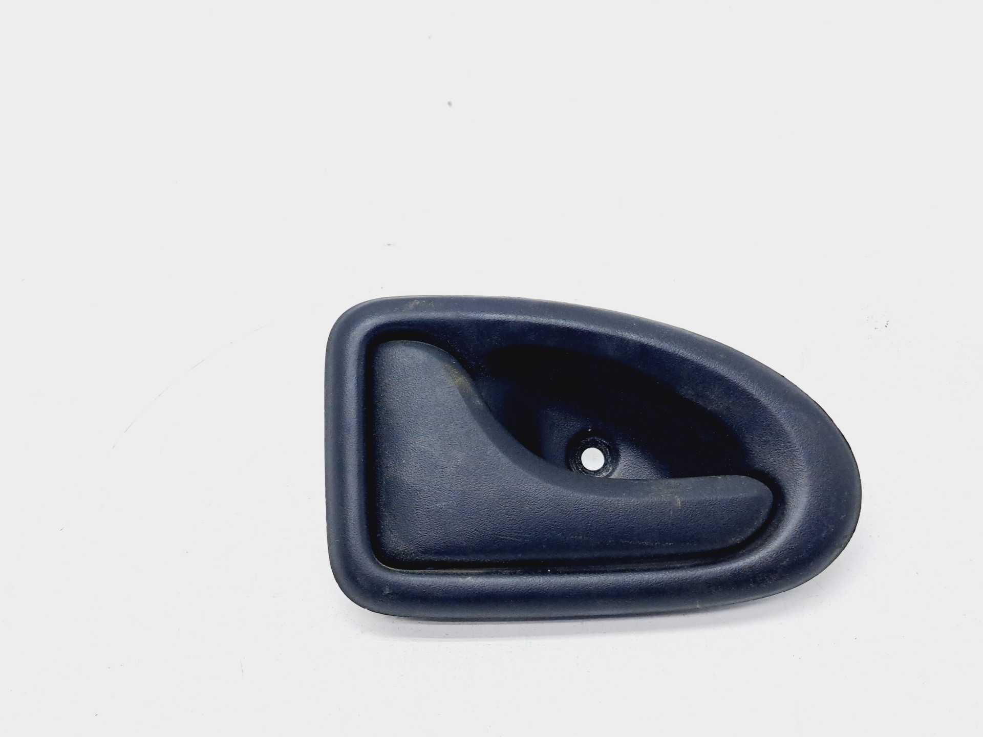 Recambio de maneta interior delantera izquierda para dacia logan 1.4 cat referencia OEM IAM 7700830078  
