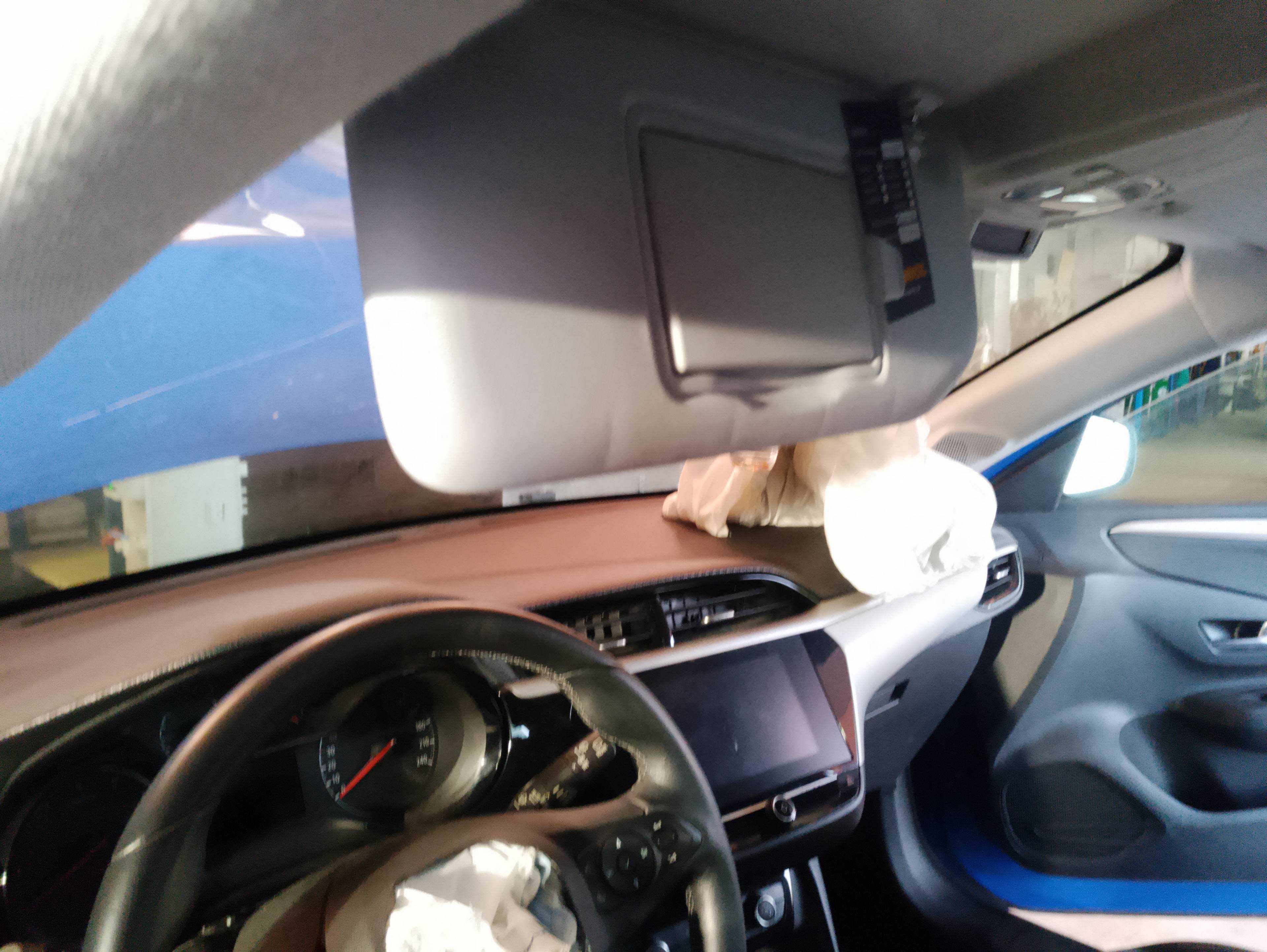Recambio de parasol izquierdo para opel corsa f edition referencia OEM IAM   