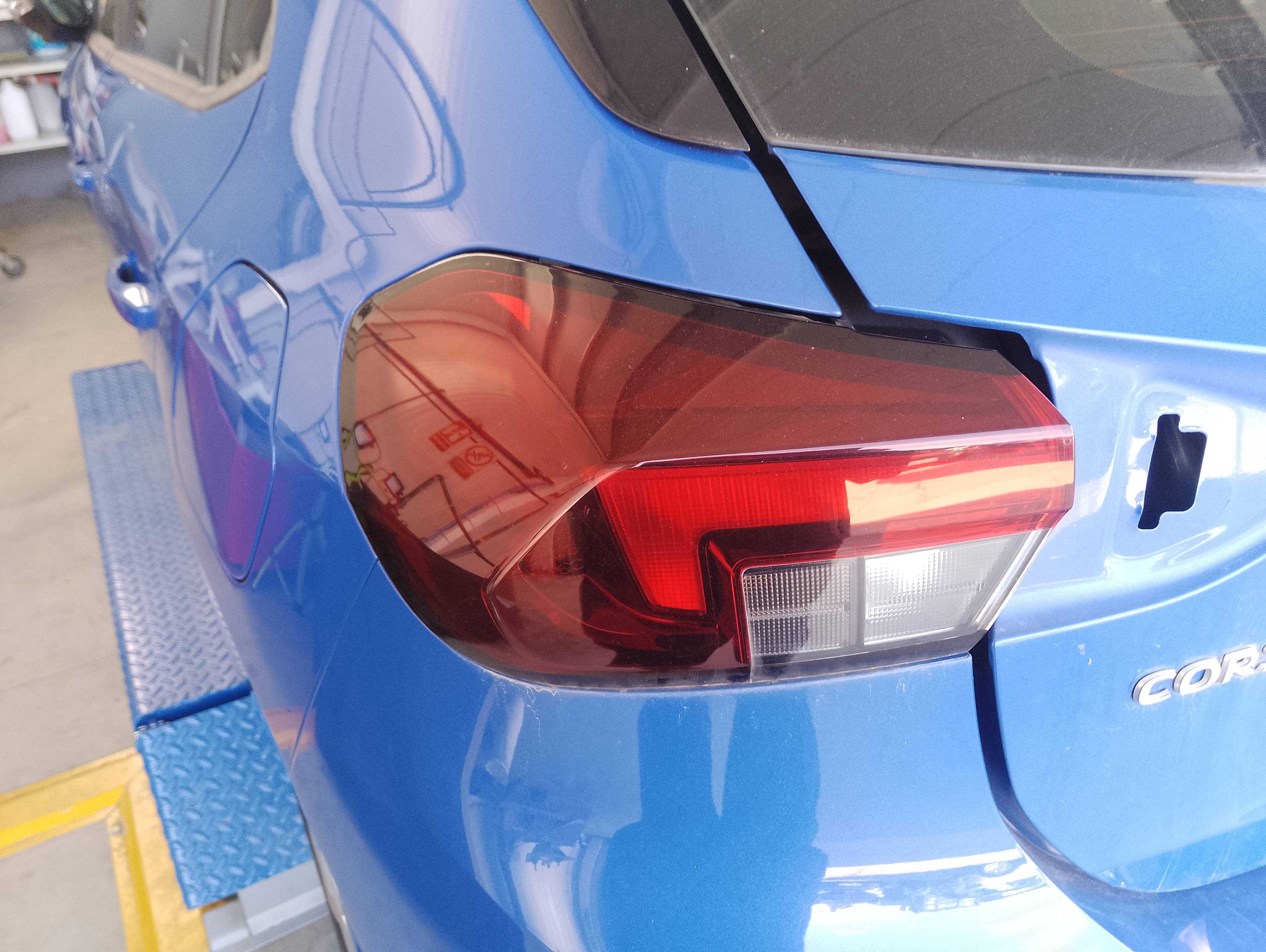Recambio de piloto trasero izquierdo para opel corsa f edition referencia OEM IAM   