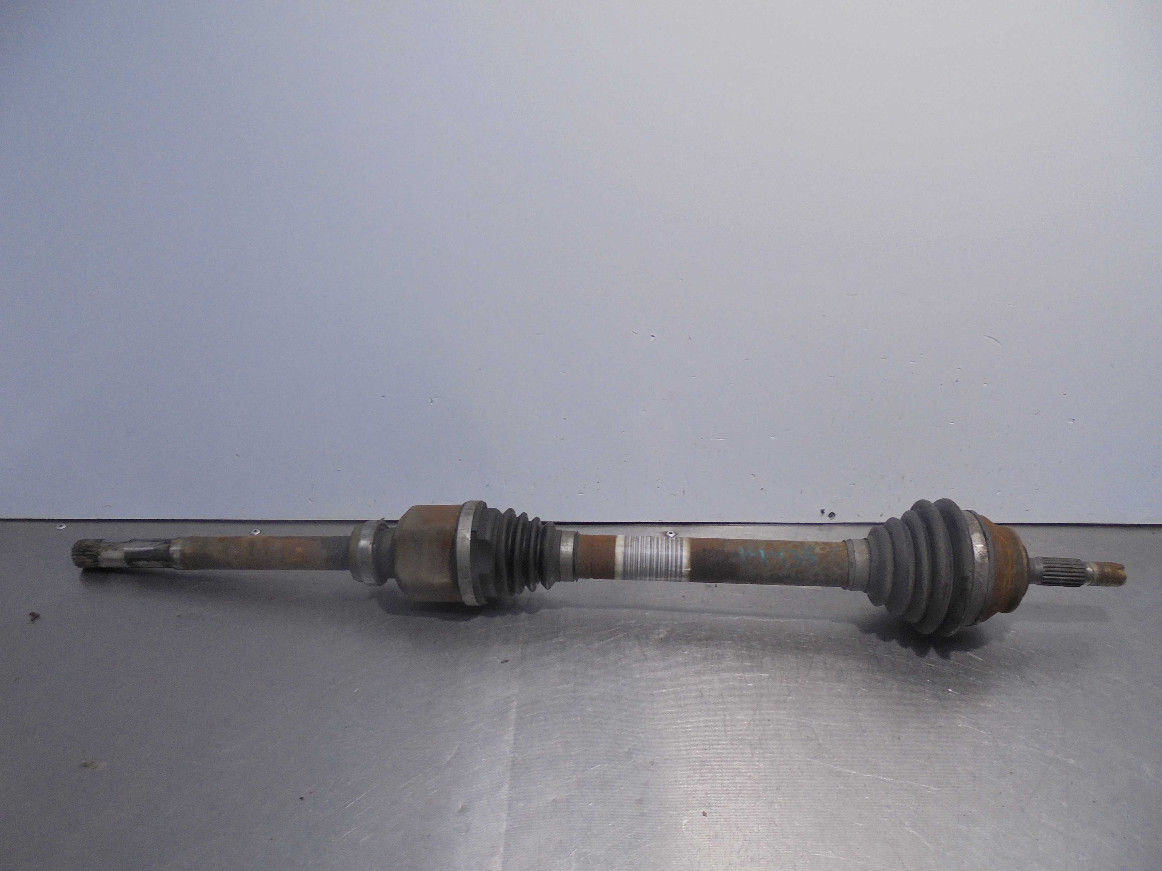 Recambio de transmision delantera derecha para peugeot 208 1.6 16v hdi fap referencia OEM IAM 9686025480  