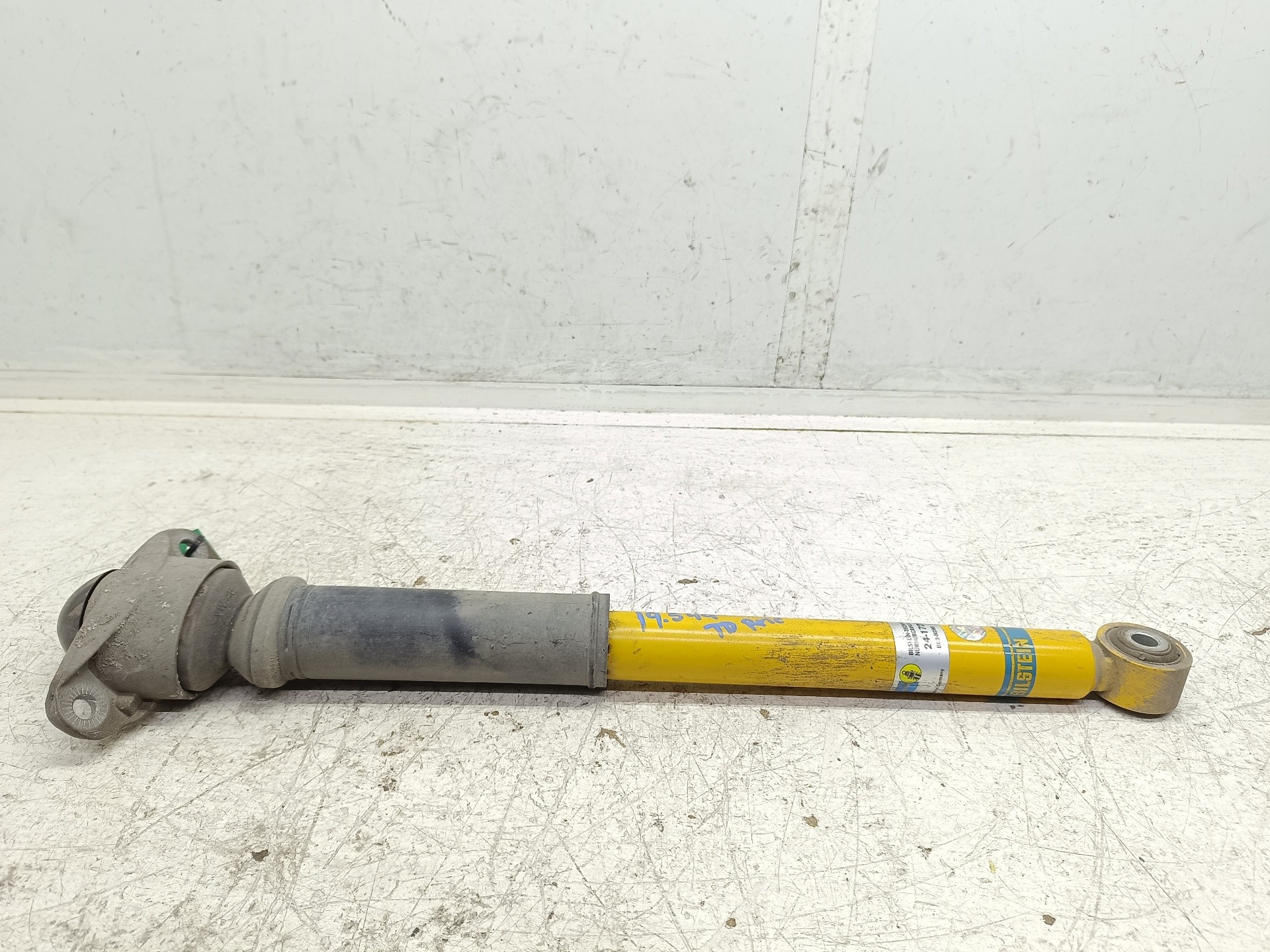 Recambio de amortiguador trasero derecho para audi a3 (8p) 1.9 tdi ambiente referencia OEM IAM 24172936  