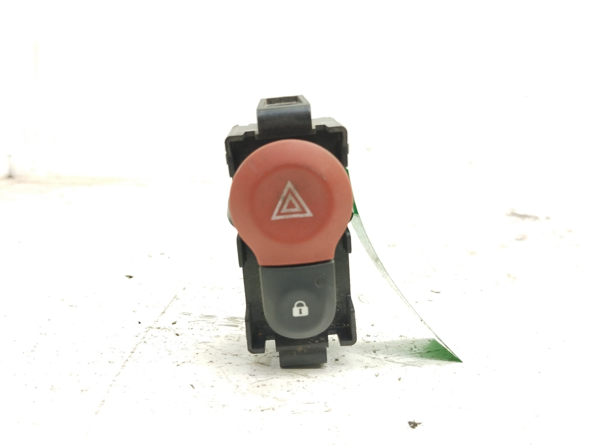 Recambio de mando warning para renault kangoo expression referencia OEM IAM E3160101  