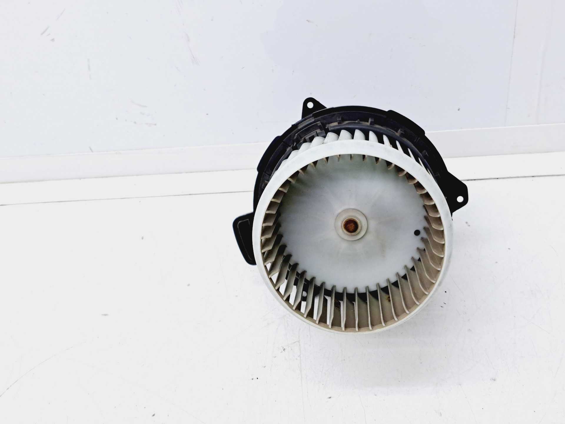 Recambio de motor calefaccion para nissan micra v (k14) acenta referencia OEM IAM MR1162435590 DENSO 