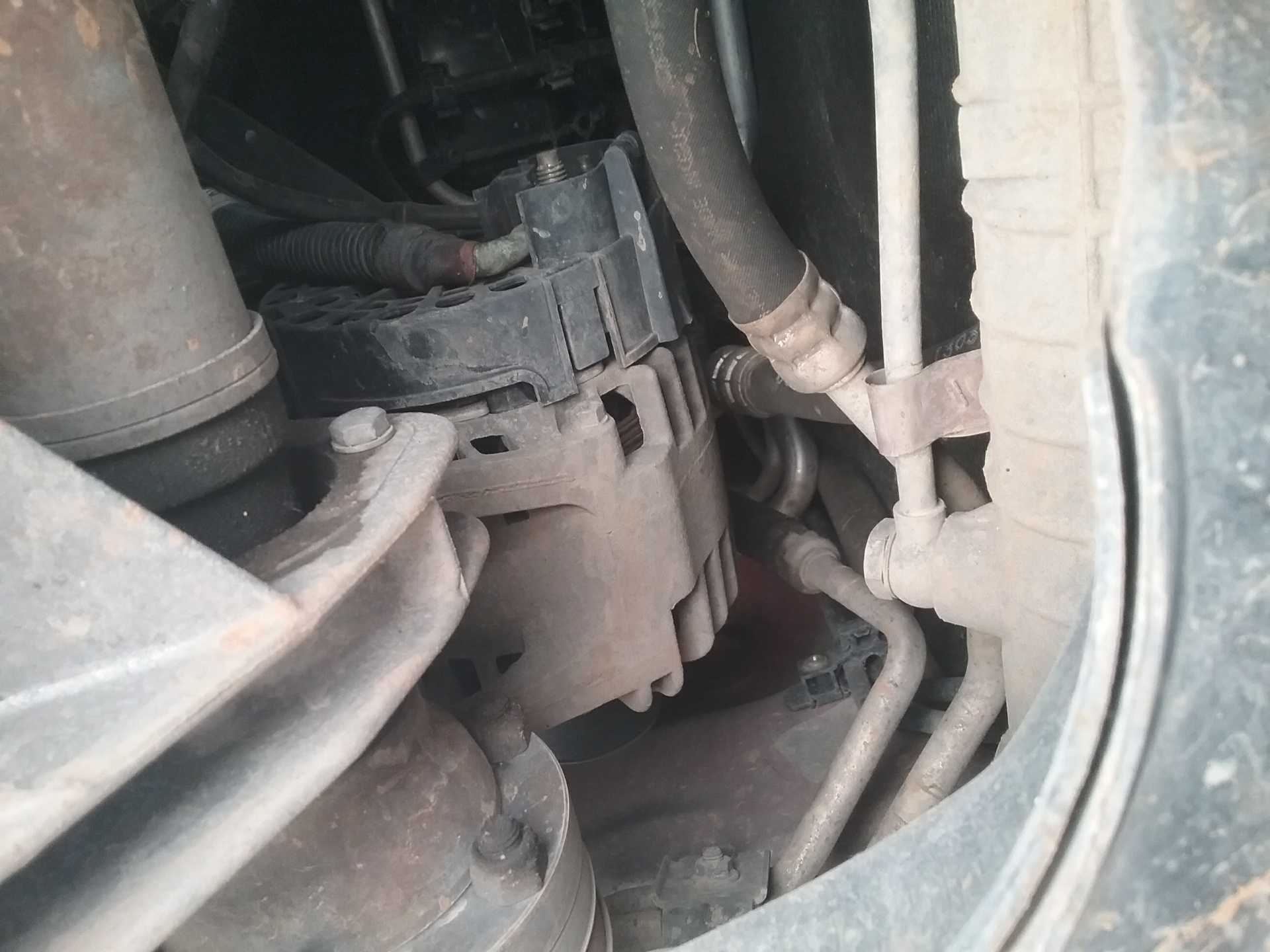 Recambio de alternador para alfa romeo 147 (190) 1.6 16v cat referencia OEM IAM 46782219 63321836 DENSO