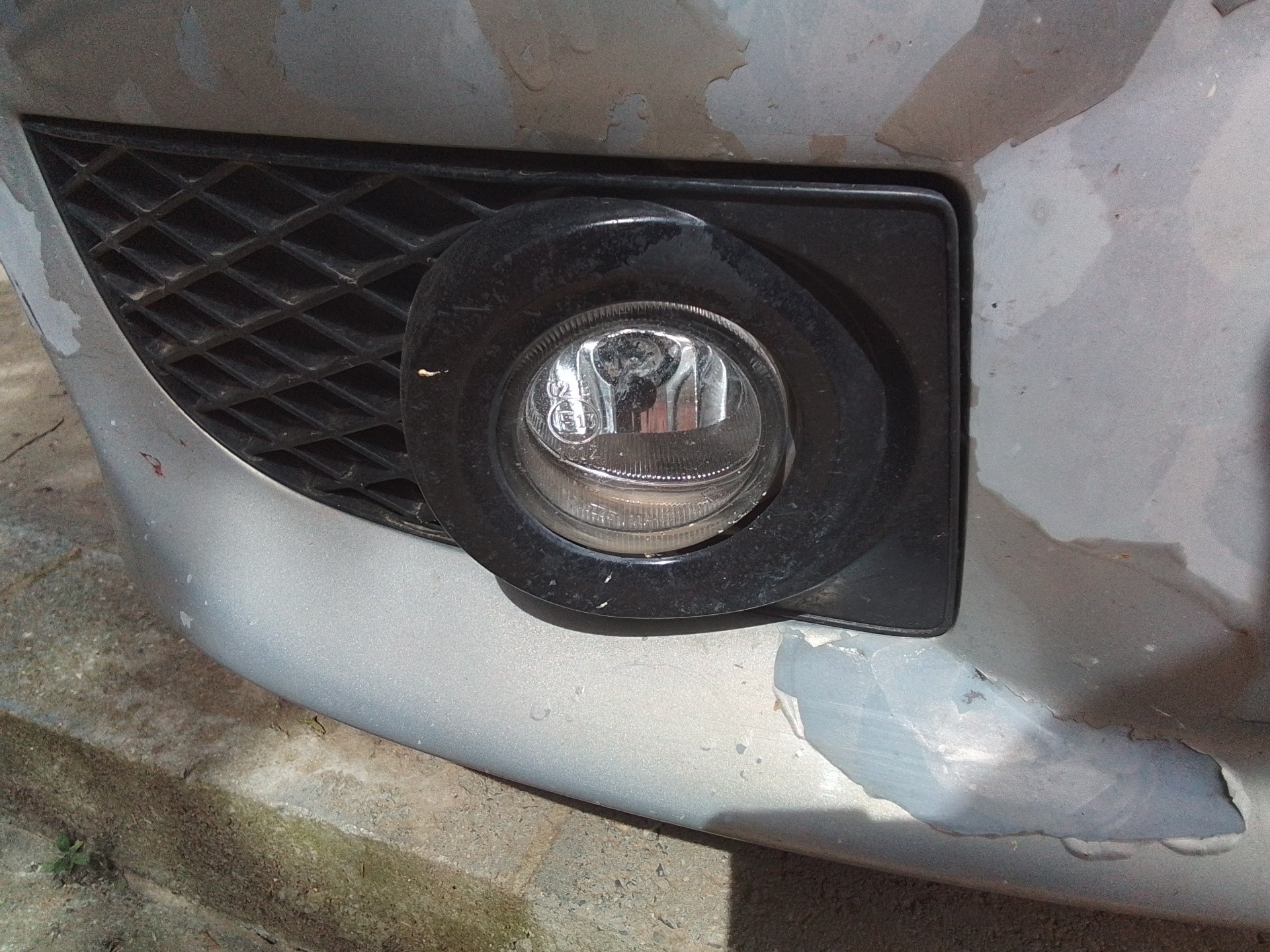 Recambio de faro antiniebla derecho para mazda premacy (cp) 2.0 cat referencia OEM IAM   