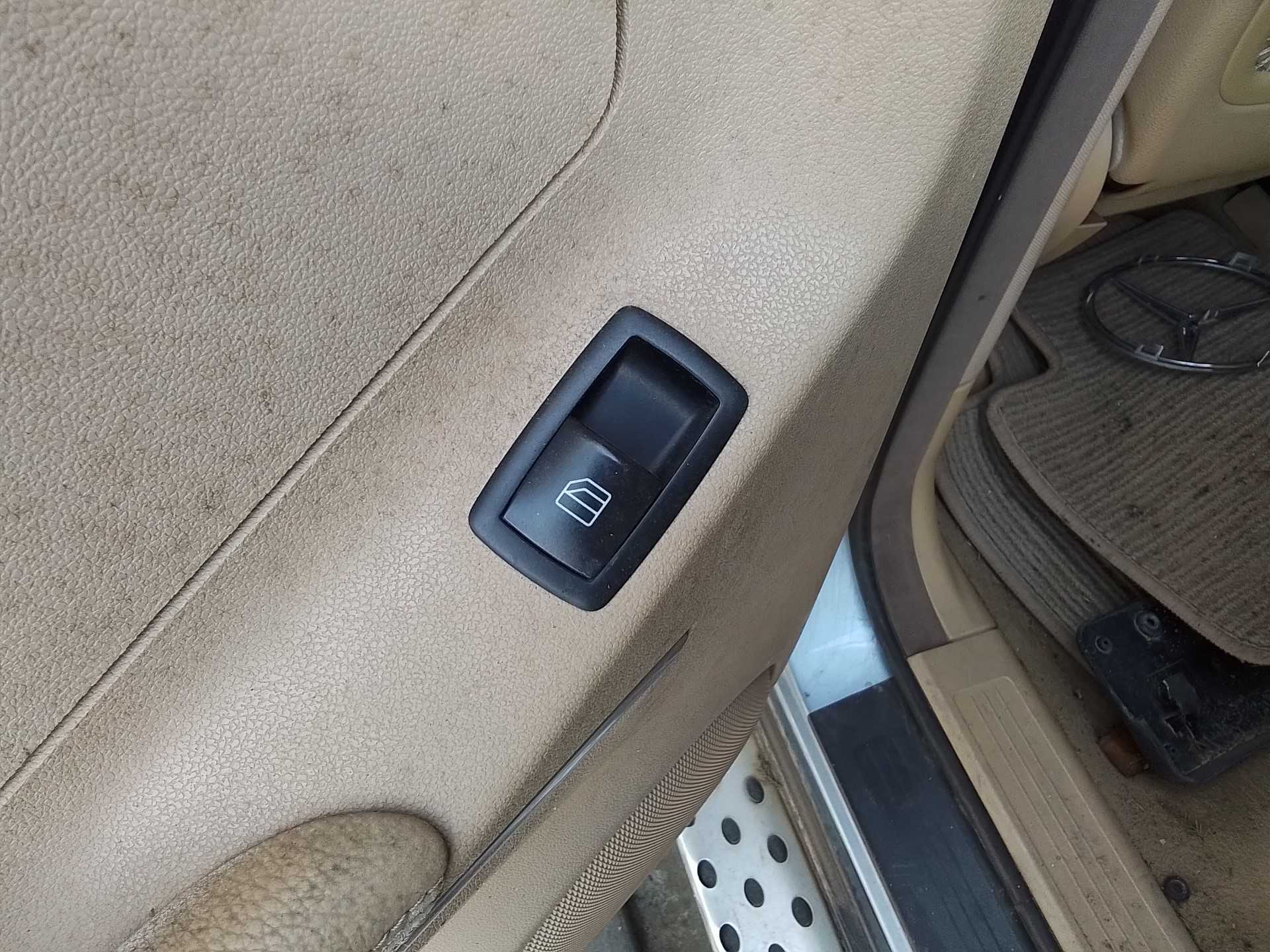 Recambio de mando elevalunas trasero izquierdo para mercedes-benz clase m (w164) 3.0 cdi cat referencia OEM IAM   