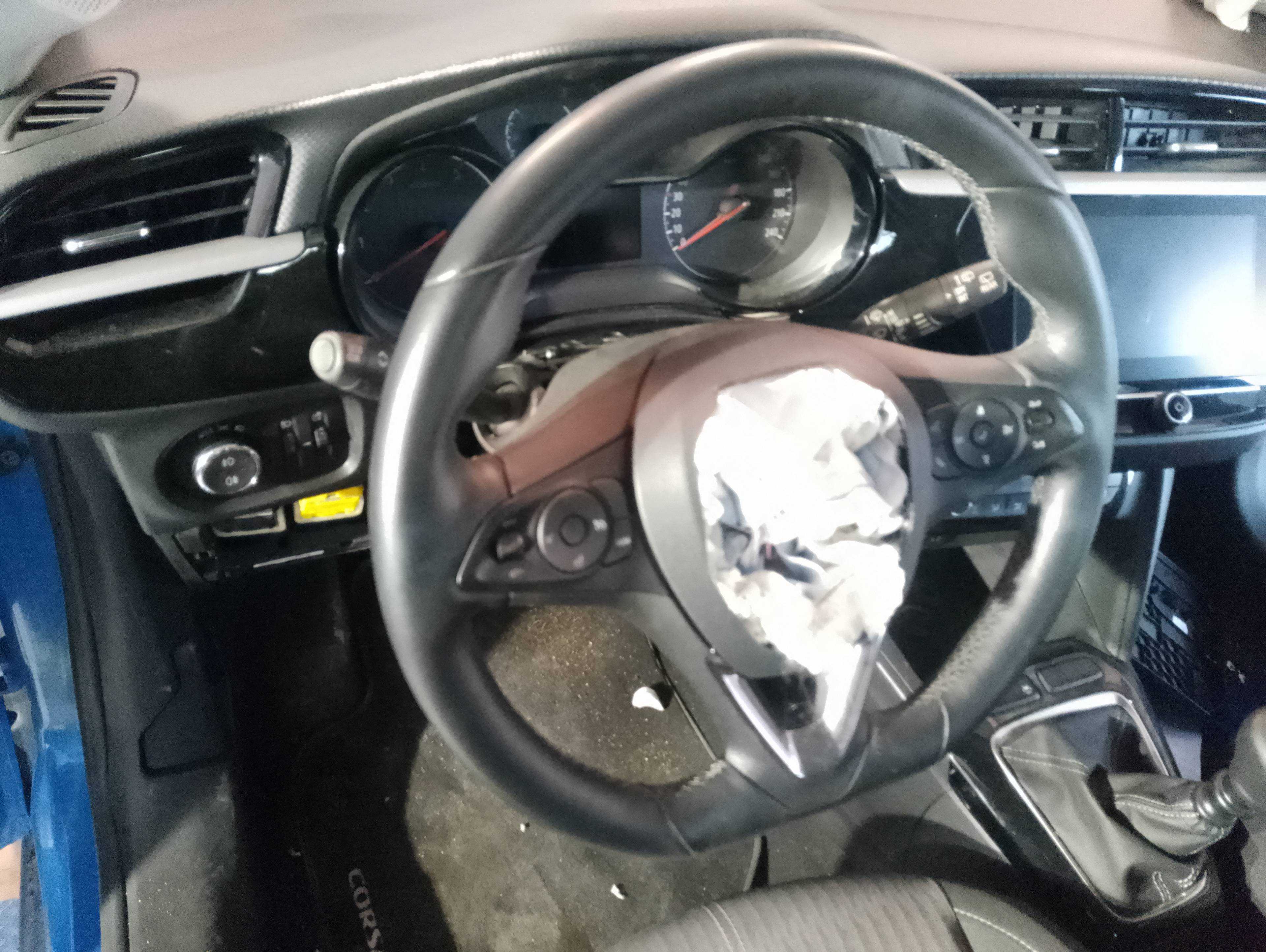 Recambio de volante para opel corsa f edition referencia OEM IAM   
