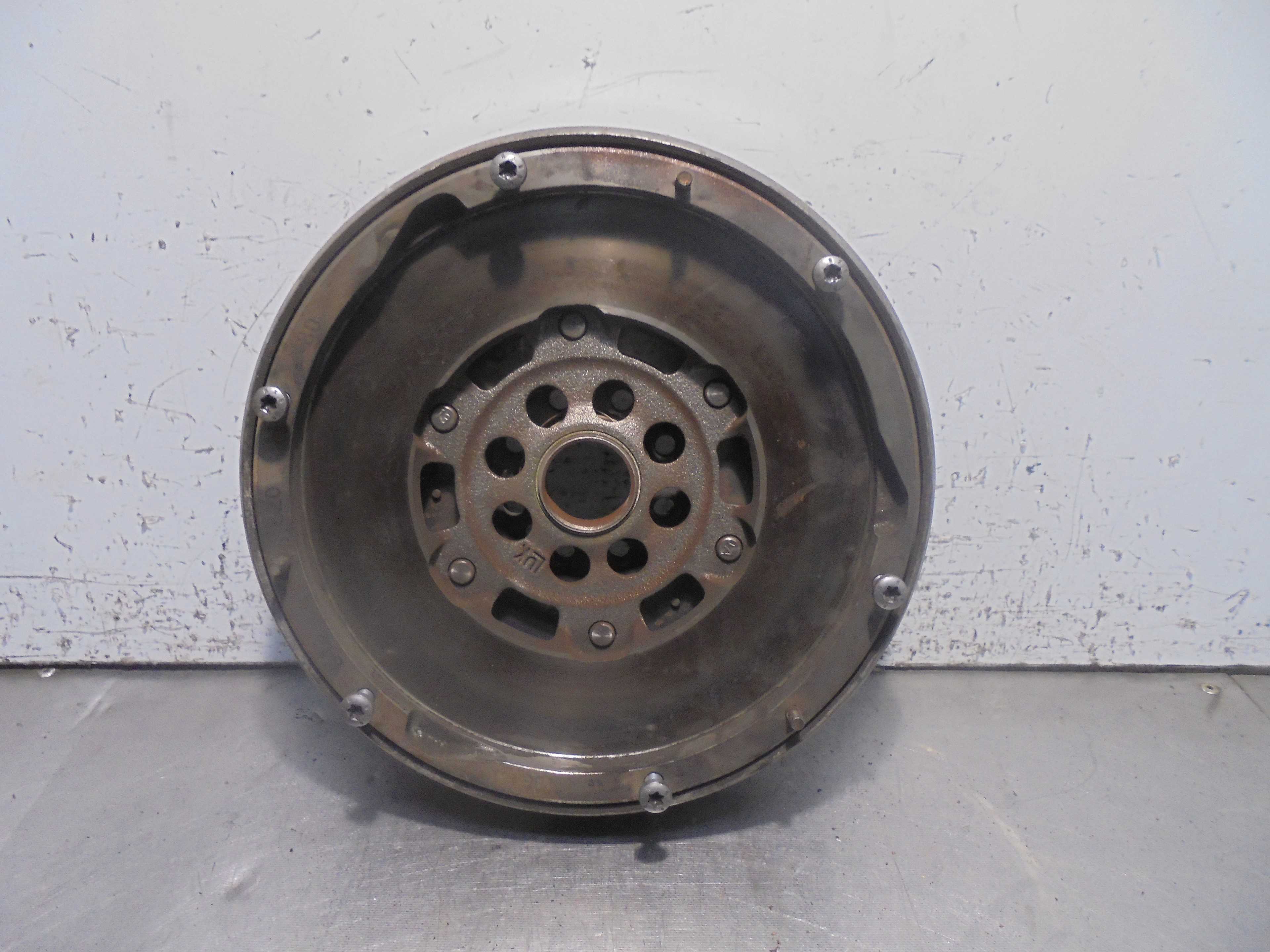 Recambio de volante motor para citroën c5 berlina business referencia OEM IAM  LUK 
