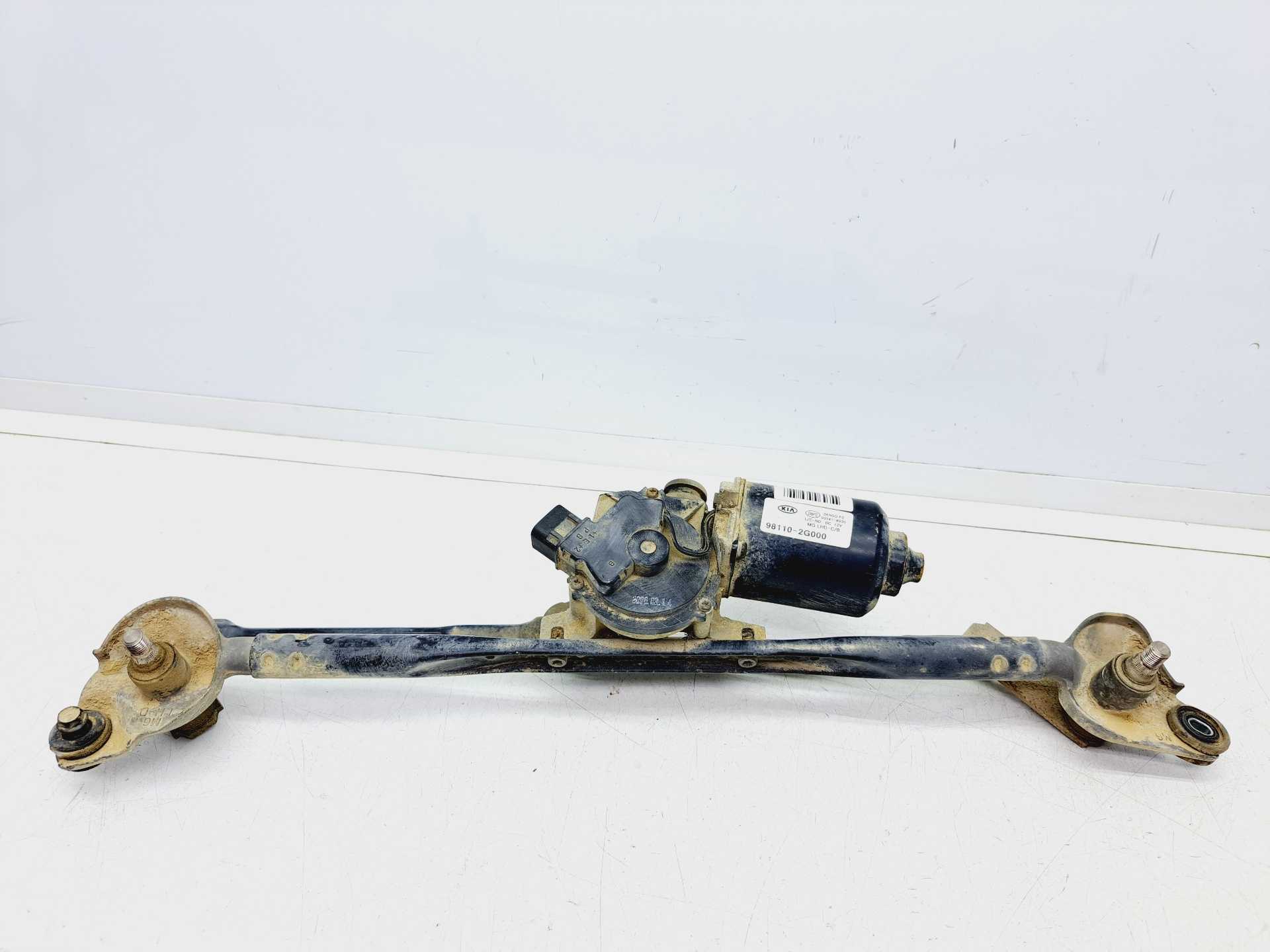 Recambio de motor limpia delantero para kia magentis 2.0 crdi referencia OEM IAM 981102G000 035418030 DENSO