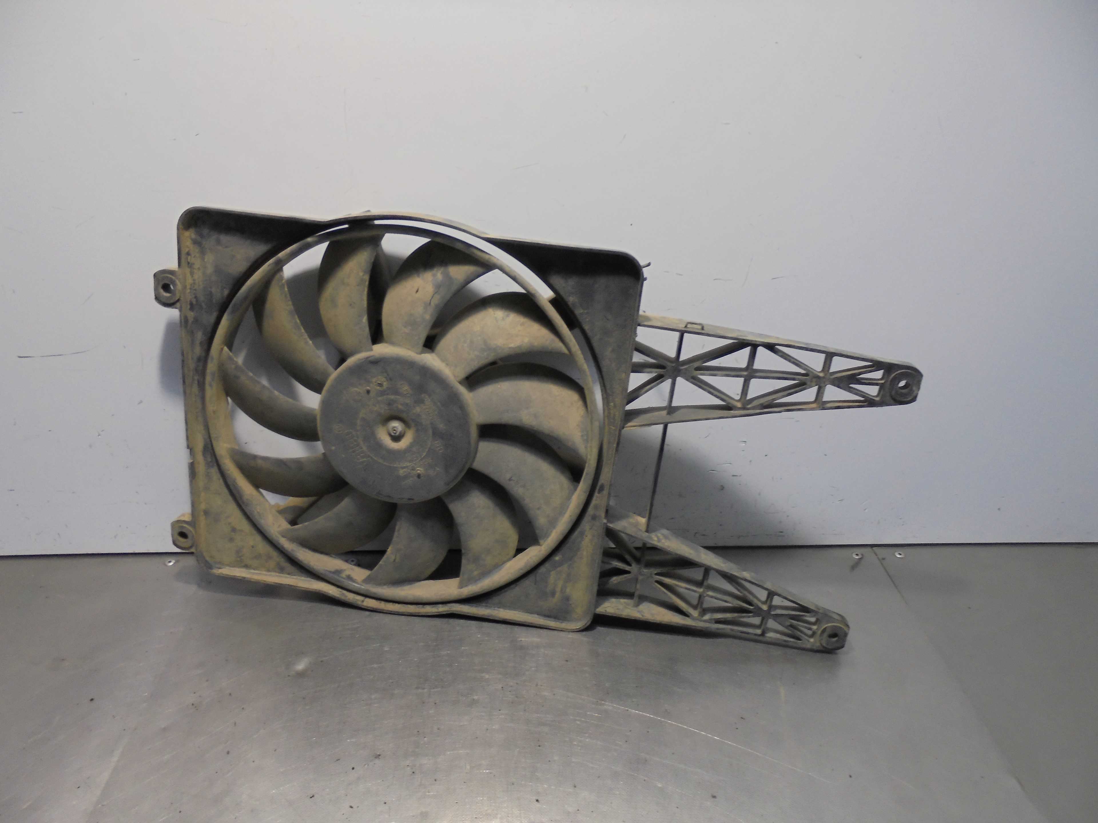 Recambio de electroventilador para santana 350 referencia OEM IAM 15393199  