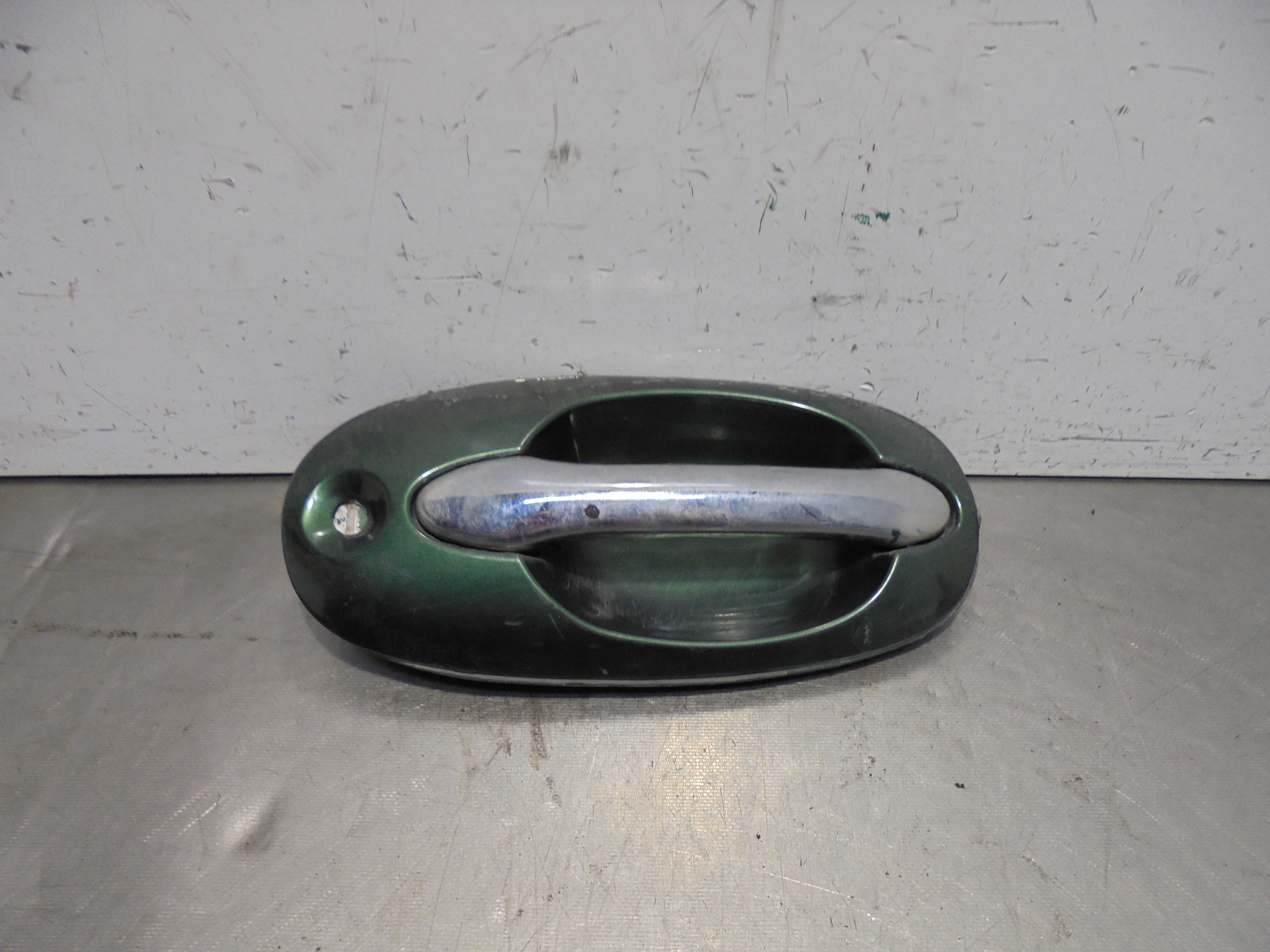 Recambio de maneta exterior delantera derecha para kia carnival td ls referencia OEM IAM K53A58410 SAMWON 