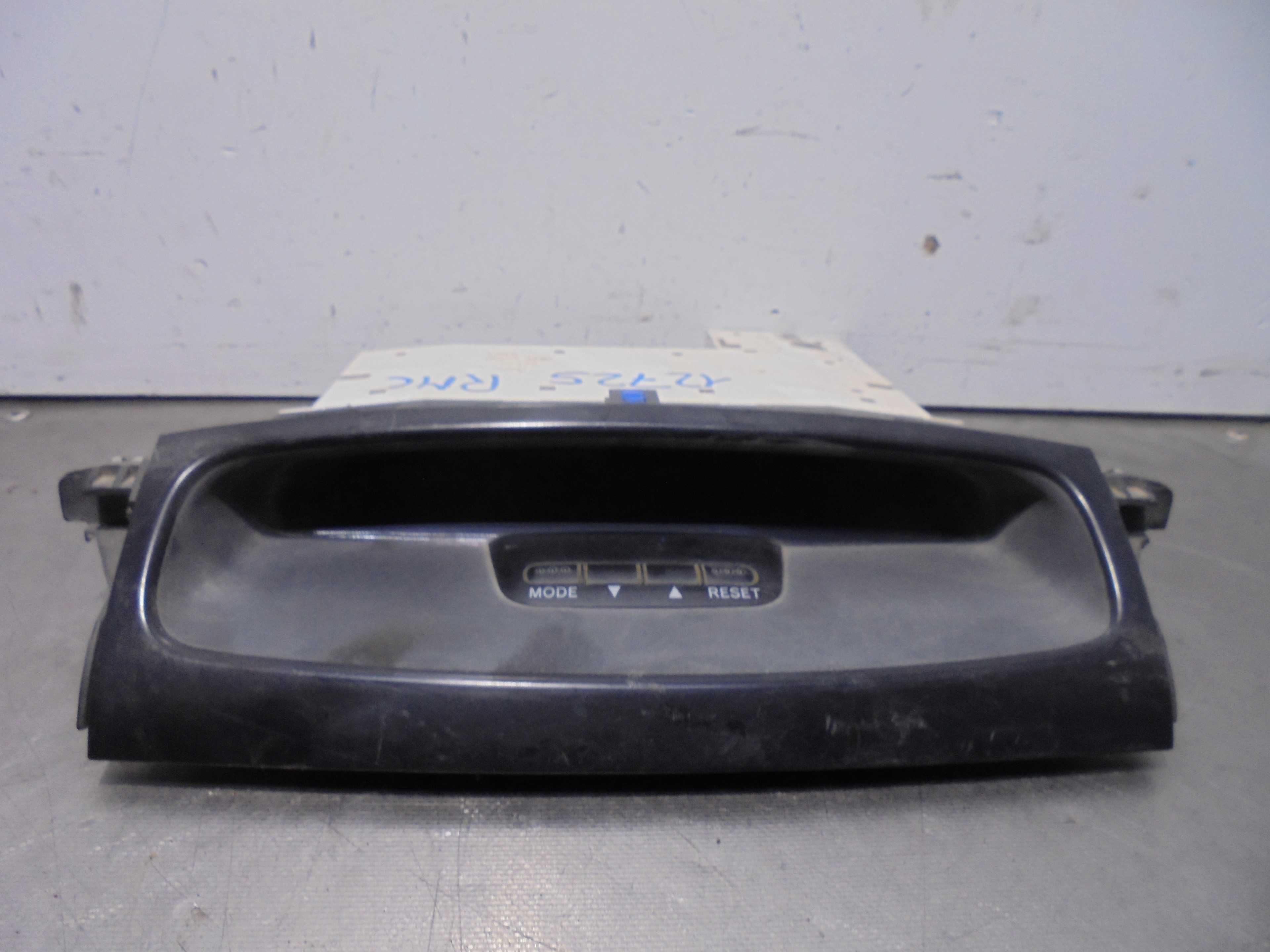 Recambio de pantalla multifuncion para toyota land cruiser (j12) 3.0 turbodiesel referencia OEM IAM 8329060252  