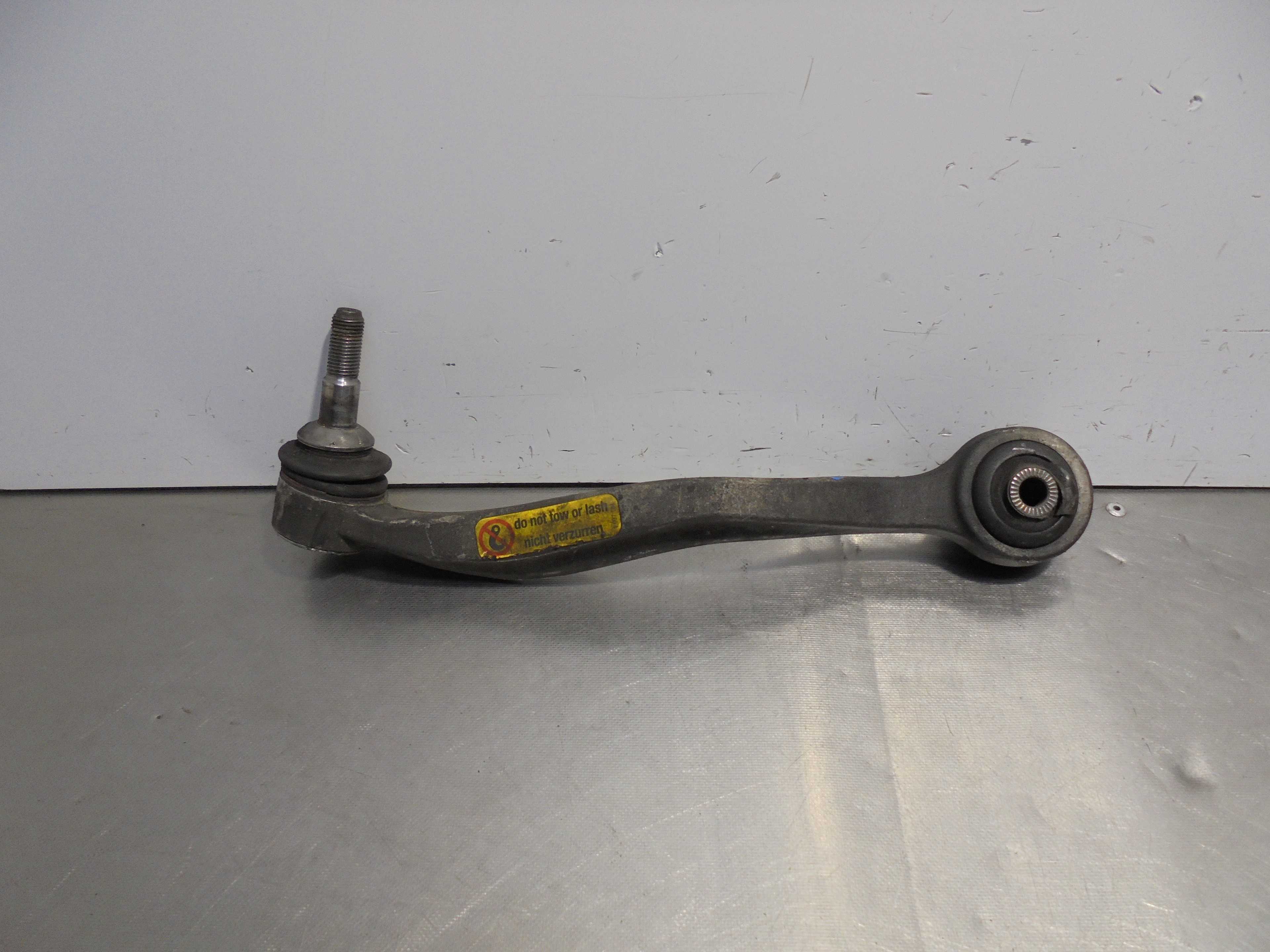 Recambio de brazo suspension inferior delantero izquierdo para bmw serie 5 berlina (e60) 530d referencia OEM IAM 31126760181  