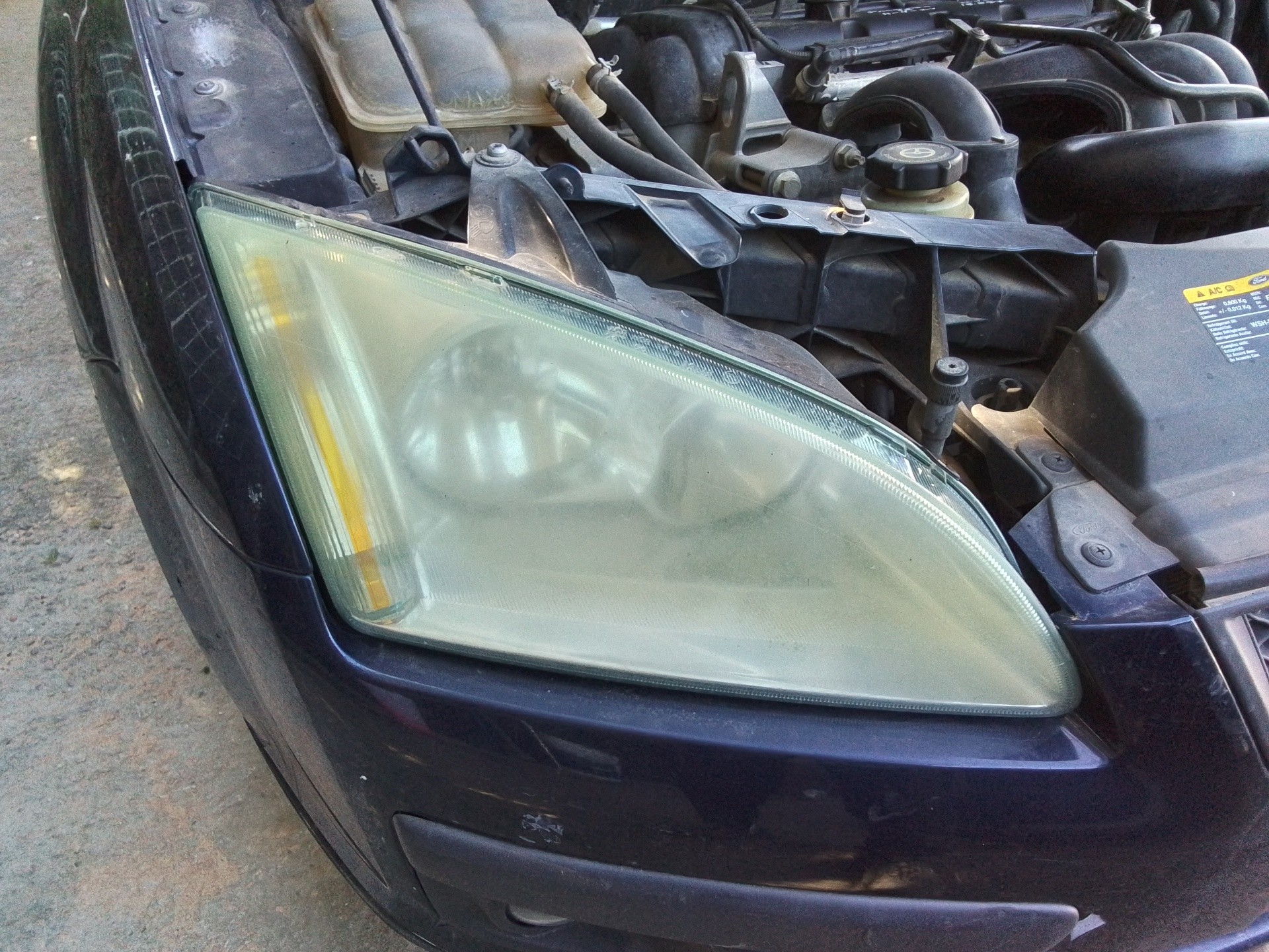 Recambio de faro derecho para ford focus berlina (cap) ghia referencia OEM IAM   