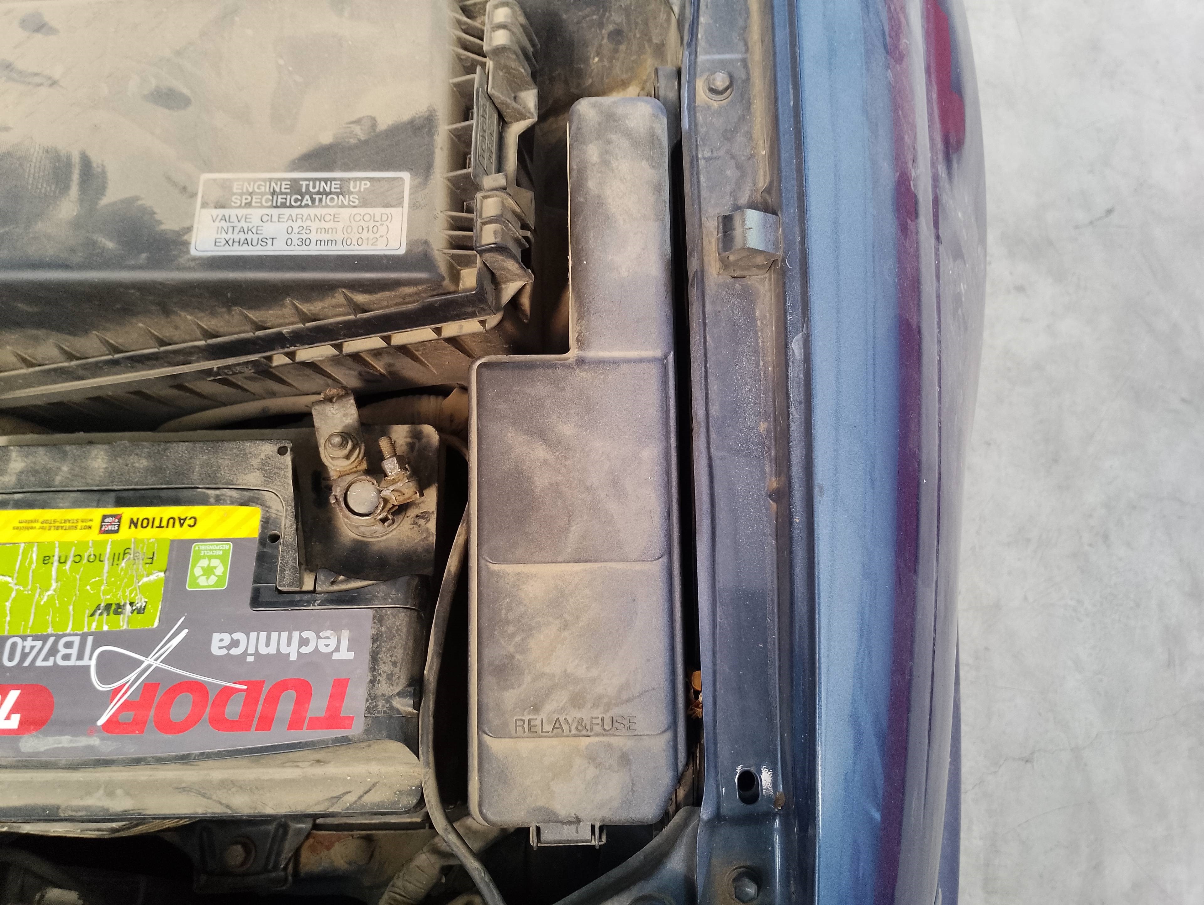 Recambio de caja reles / fusibles para toyota avensis berlina (t 22) 2.0 td luna (5-ptas.) referencia OEM IAM   