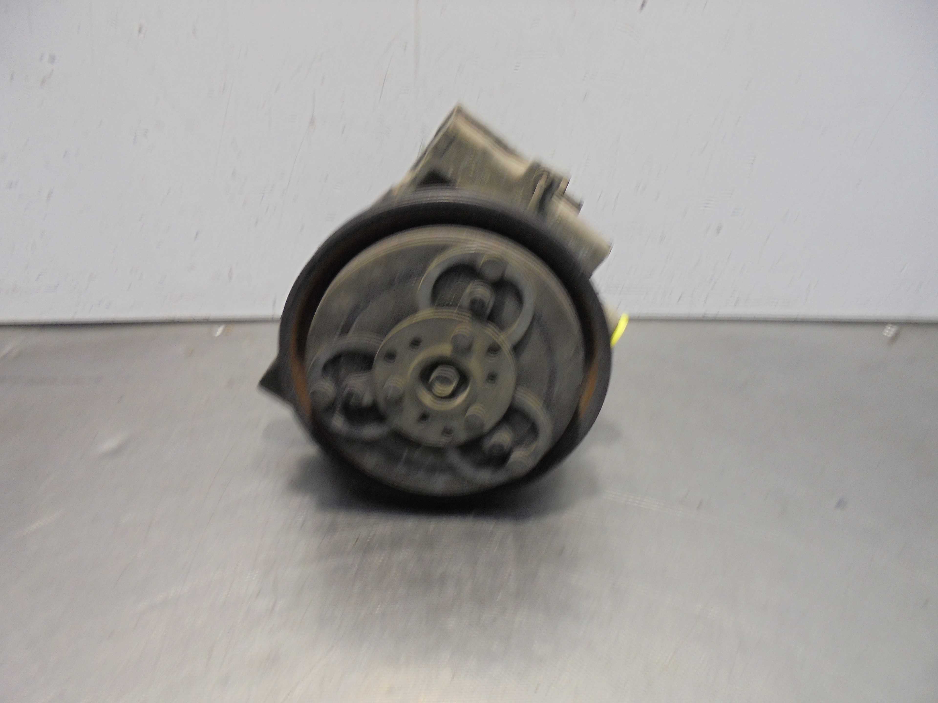 Recambio de compresor aire acondicionado para nissan almera (n15) gx referencia OEM IAM 926001M017 CALSONIC 
