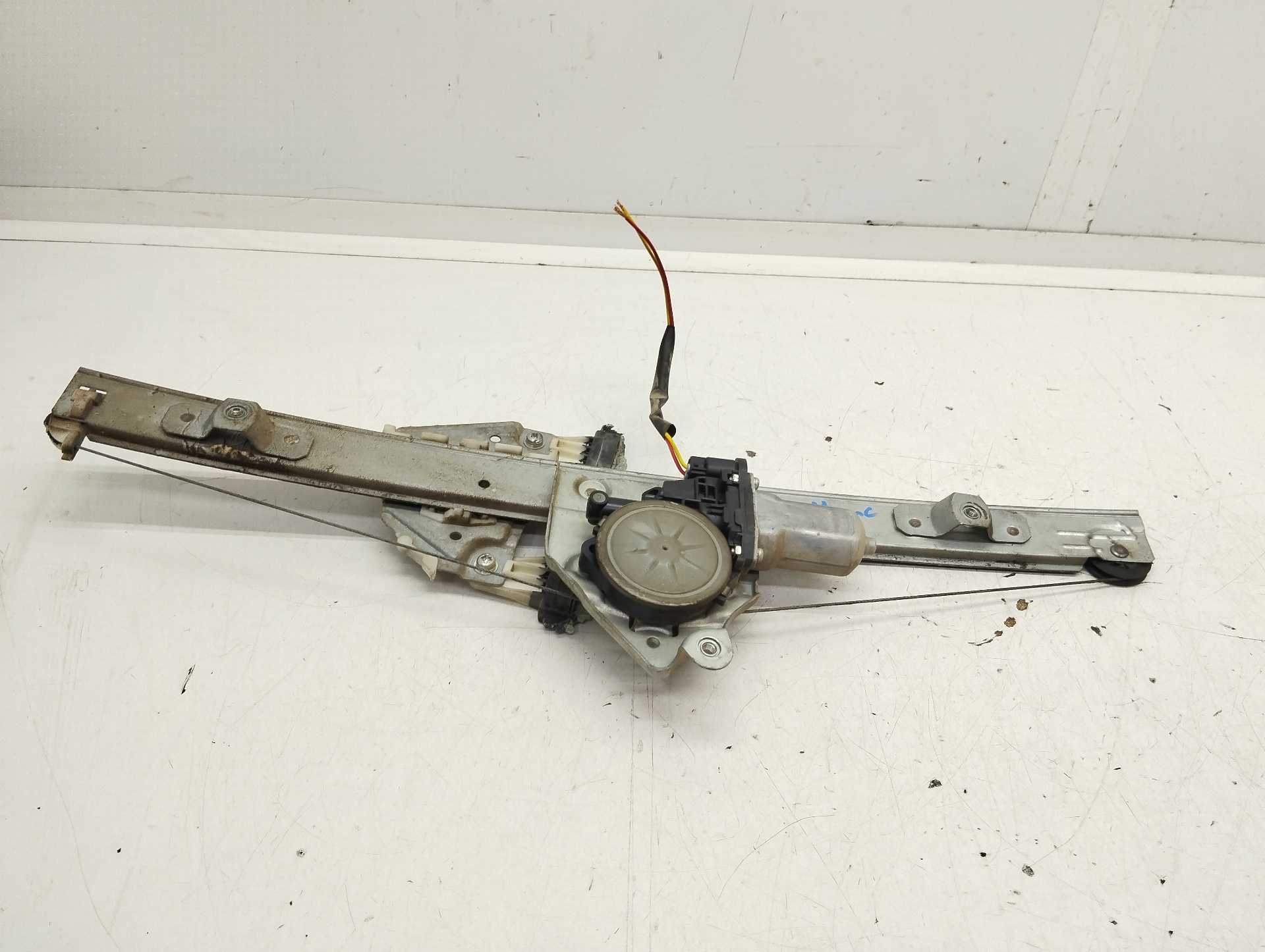 Recambio de elevalunas delantero izquierdo para suzuki grand vitara jb (jt) 1.9 ddis turbodiesel referencia OEM IAM   