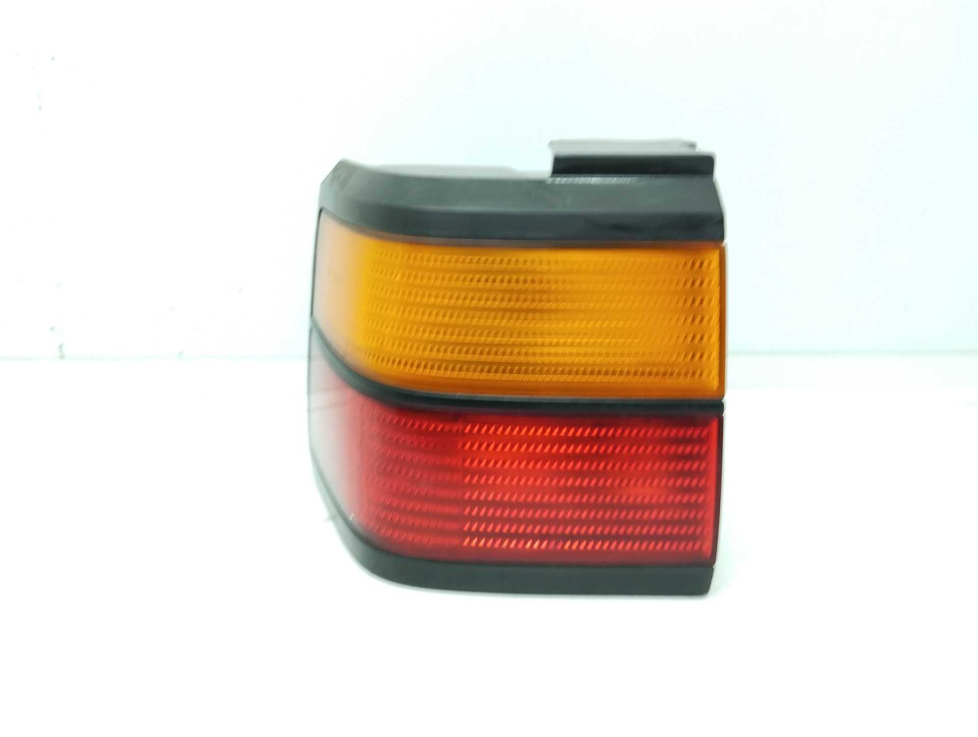 Recambio de piloto trasero izquierdo para volkswagen passat berlina (312) 1.8 referencia OEM IAM   