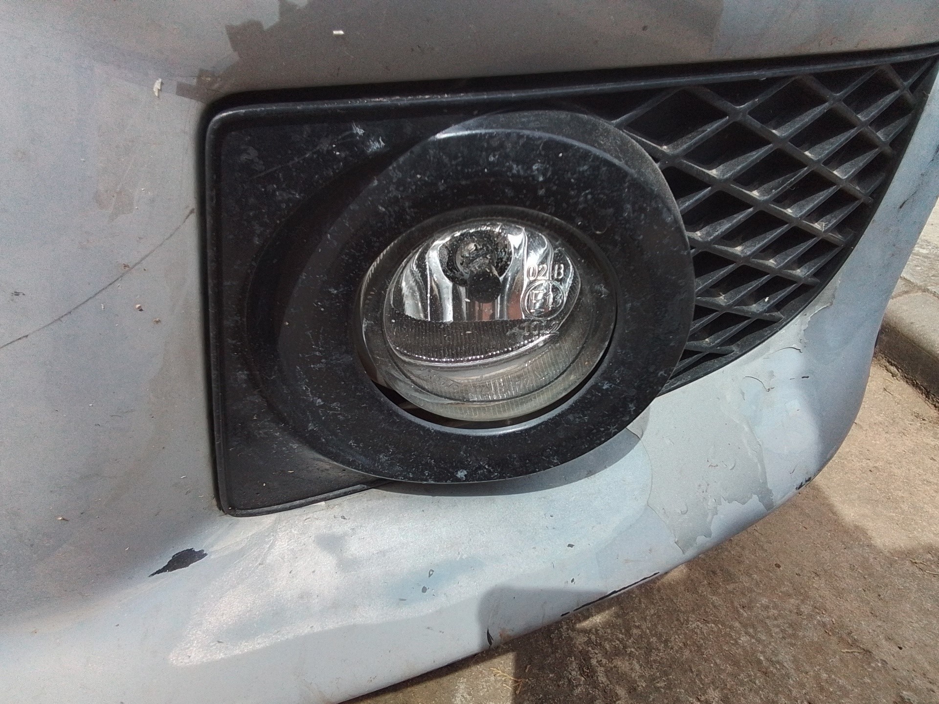Recambio de faro antiniebla izquierdo para mazda premacy (cp) 2.0 cat referencia OEM IAM   