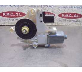 MOTOR ELEVALUNAS DELANTERO DERECHO 