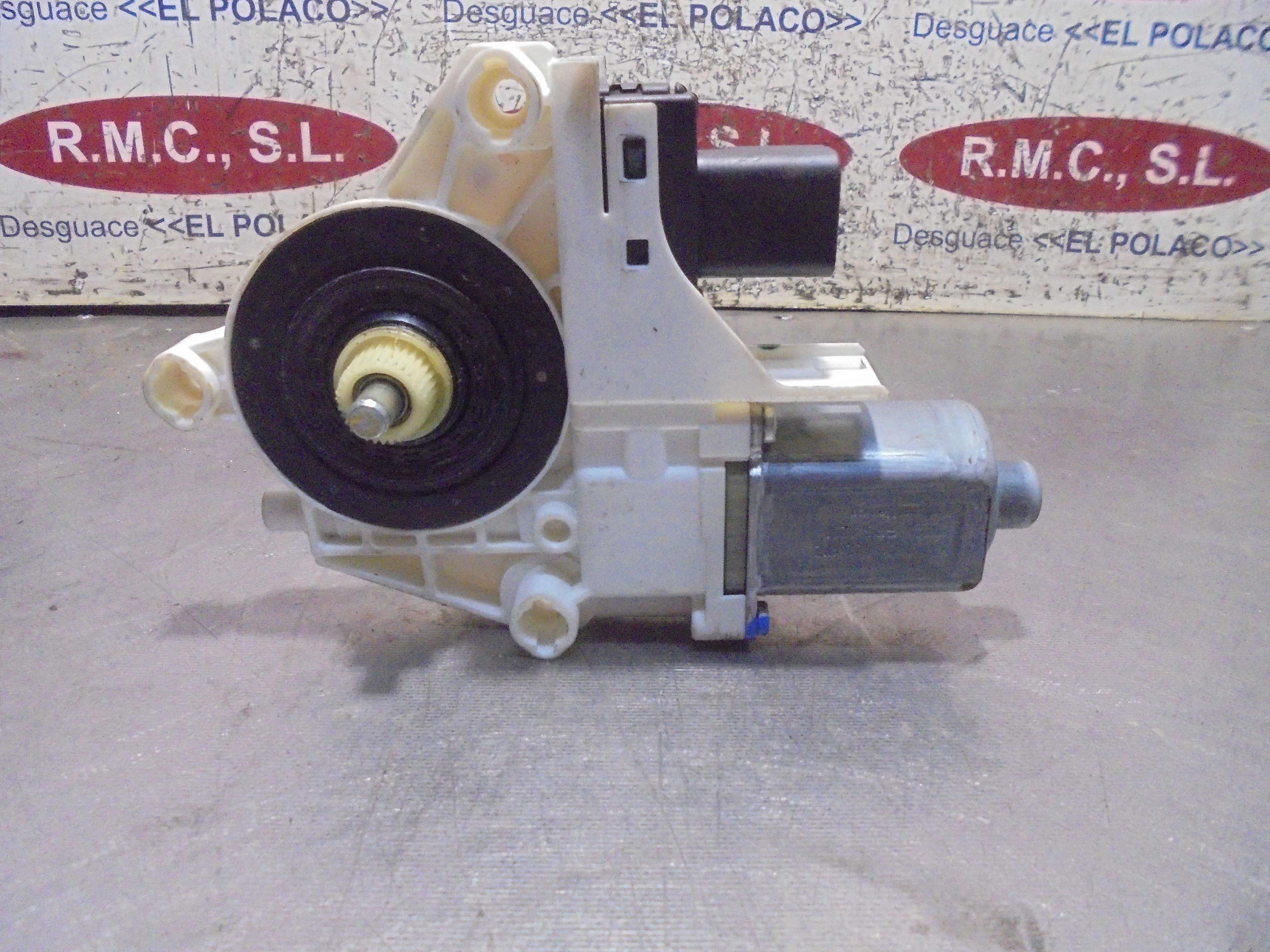 Recambio de motor elevalunas delantero derecho para fiat freemont (345) basis referencia OEM IAM   