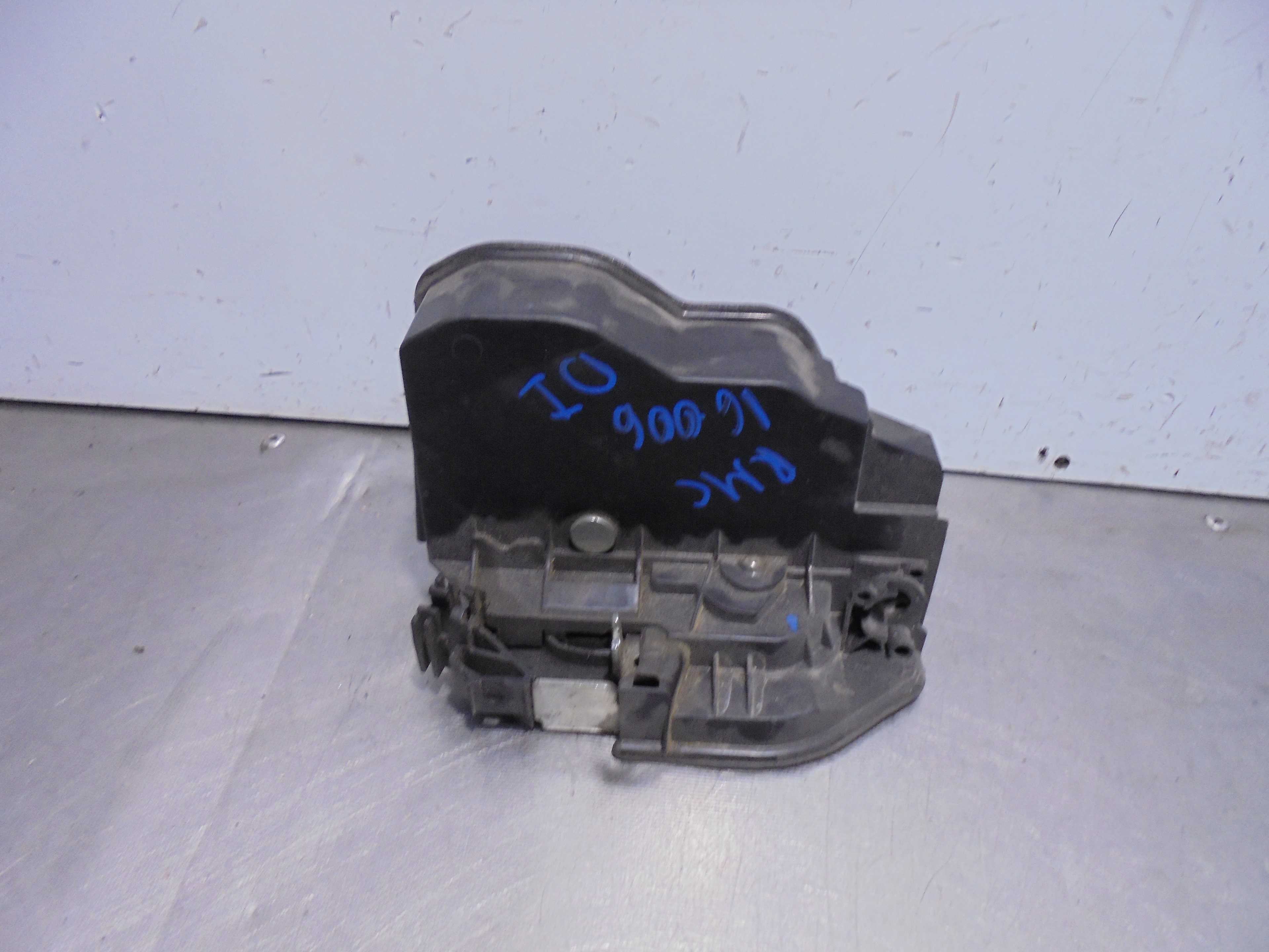 Recambio de cerradura puerta delantera izquierda para bmw serie 5 berlina (e60) 530d referencia OEM IAM 7167071 ELECTRICA 4 PUER