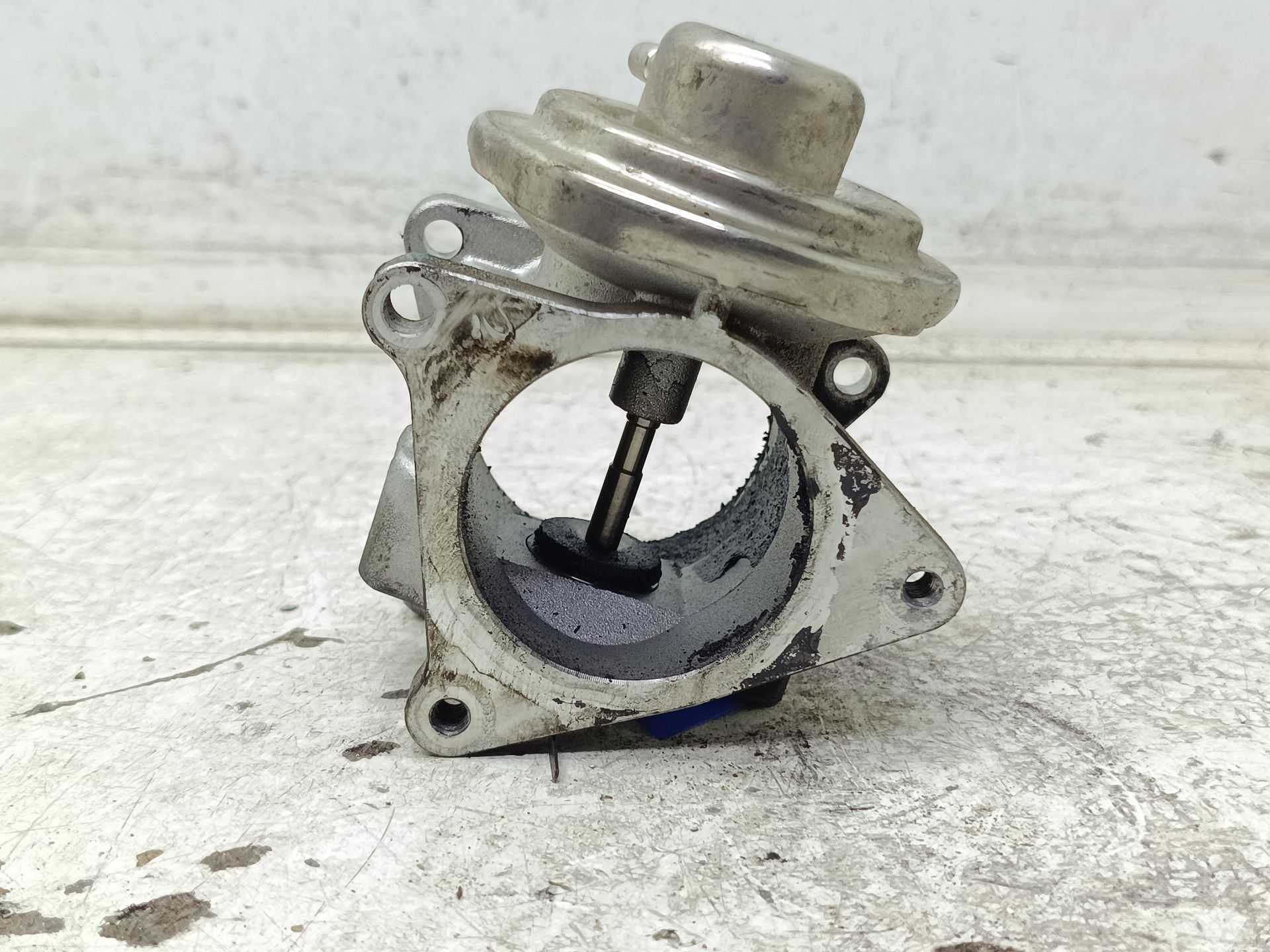 Recambio de valvula egr para dodge caliber s referencia OEM IAM 724809160  