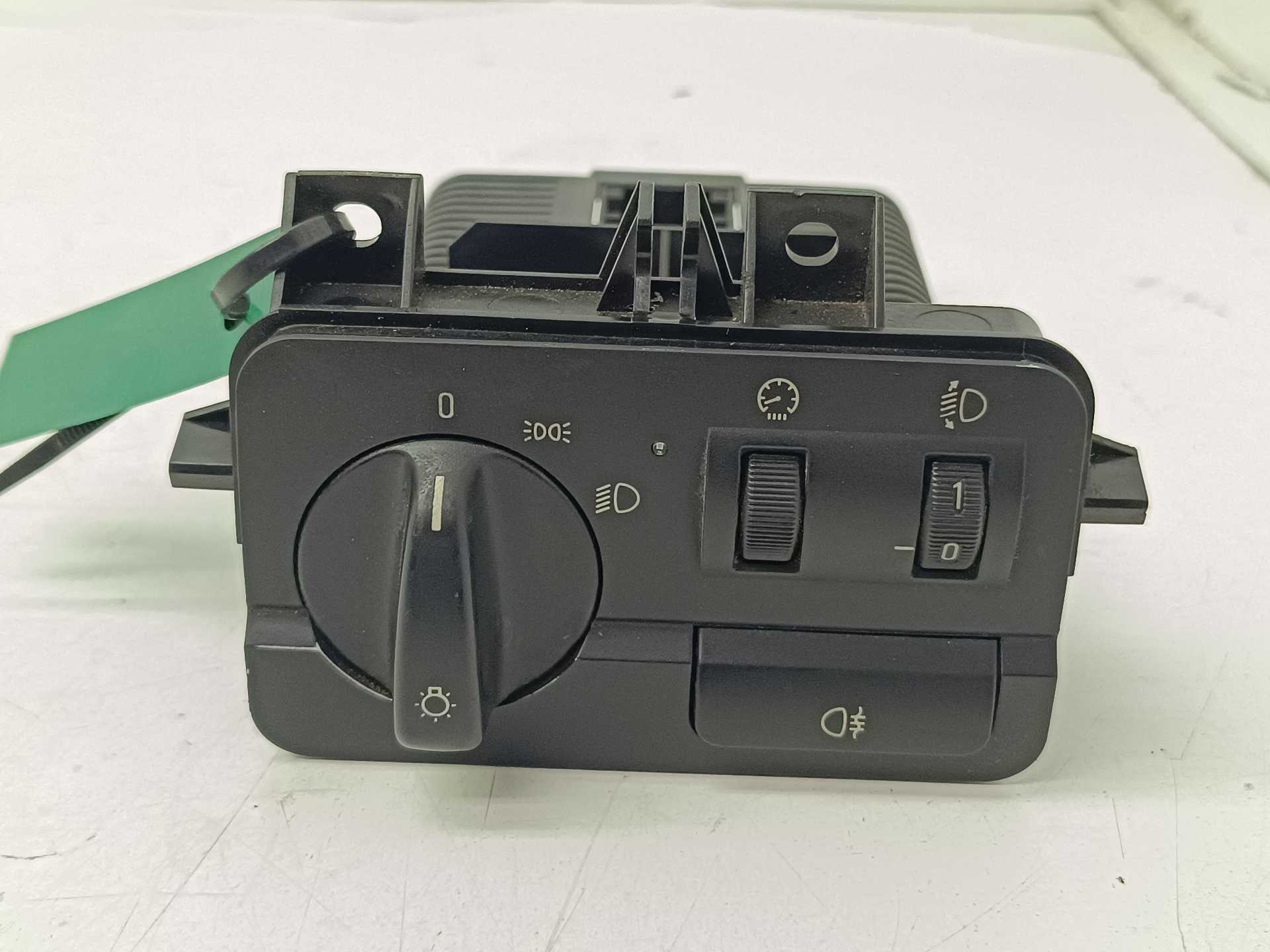 Recambio de mando luces para bmw serie 3 berlina (e46) 320d edition advance referencia OEM IAM 6923475  