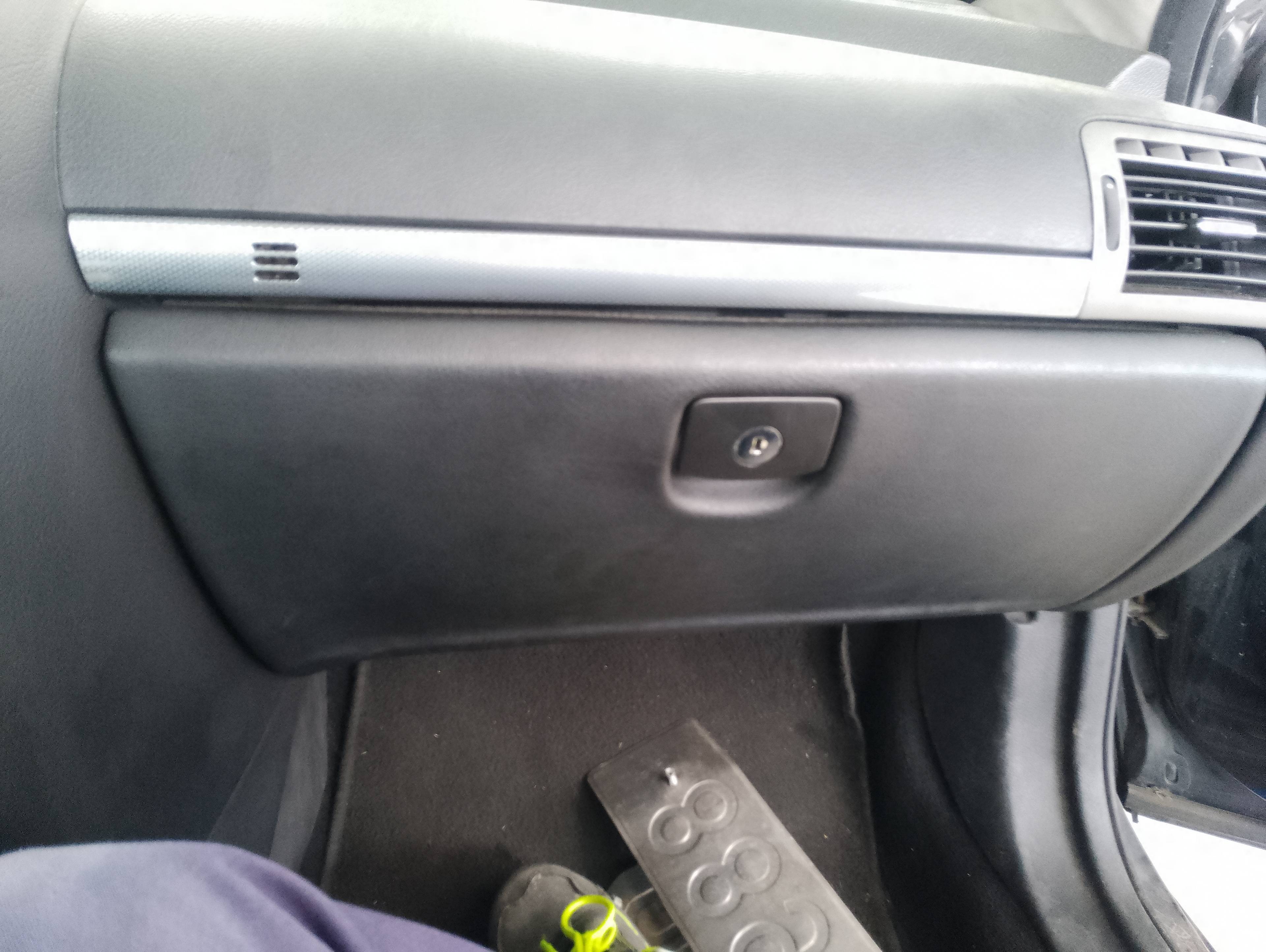 Recambio de guantera para peugeot 407 st confort referencia OEM IAM   