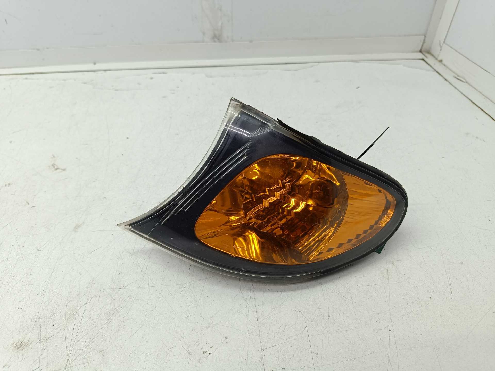 Recambio de piloto delantero izquierdo para bmw serie 3 berlina (e46) 320d edition advance referencia OEM IAM 7165847  