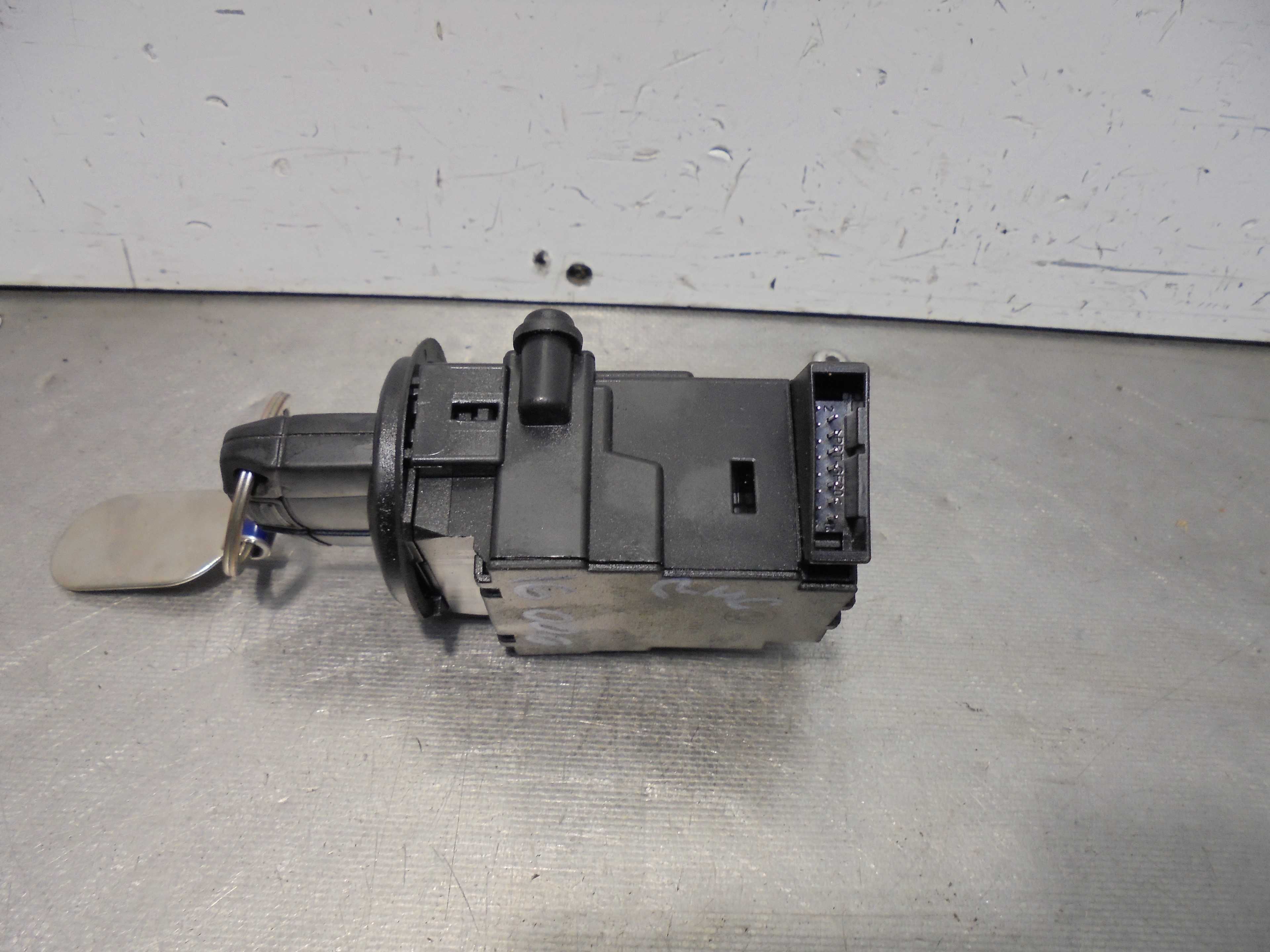 Recambio de conmutador de arranque para bmw serie 5 berlina (e60) 530d referencia OEM IAM 695472209  