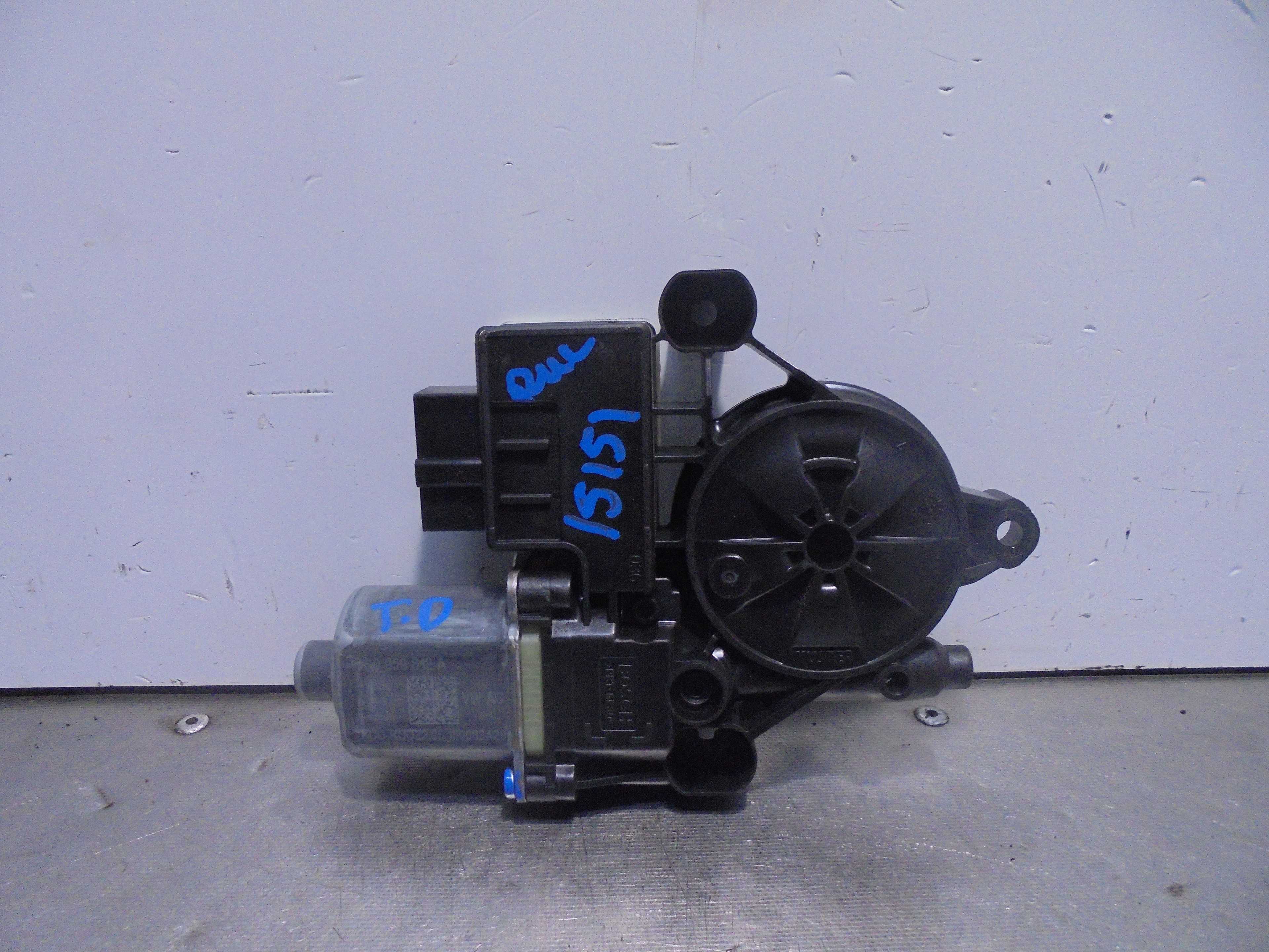 Recambio de motor elevalunas trasero derecho para seat leon (5f1) 1.2 tsi referencia OEM IAM 5Q0959812A  