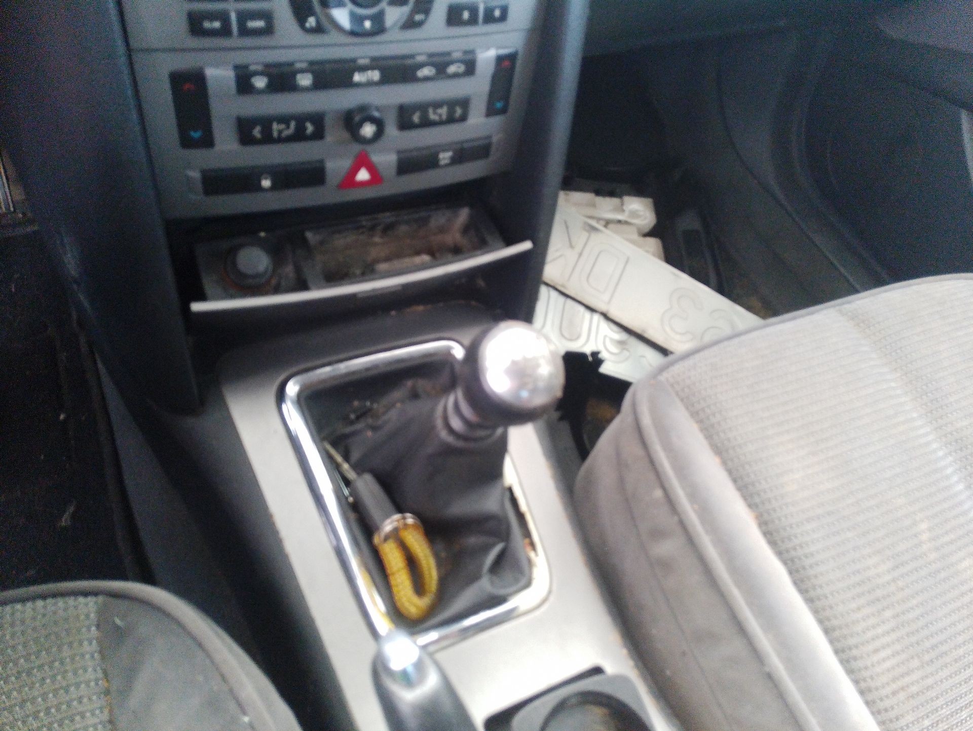 Recambio de palanca cambio para peugeot 407 (6d_) 2.0 hdi 135 (6drhrh, 6drhre, 6drhrg, 6drhrj) referencia OEM IAM 2400KH  