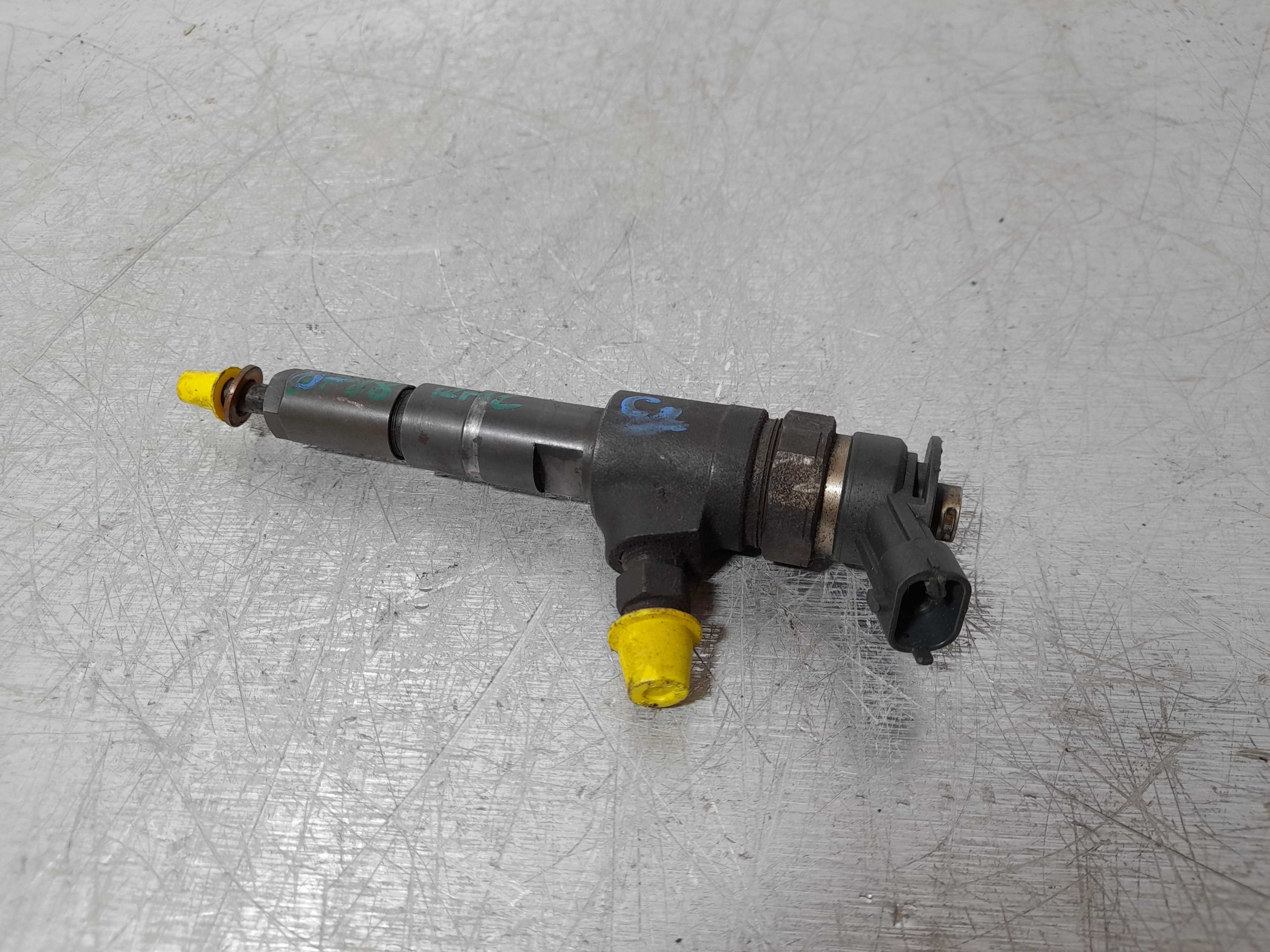 Recambio de inyector para peugeot 206 berlina x-line refri referencia OEM IAM 0445110135 BOSCH 