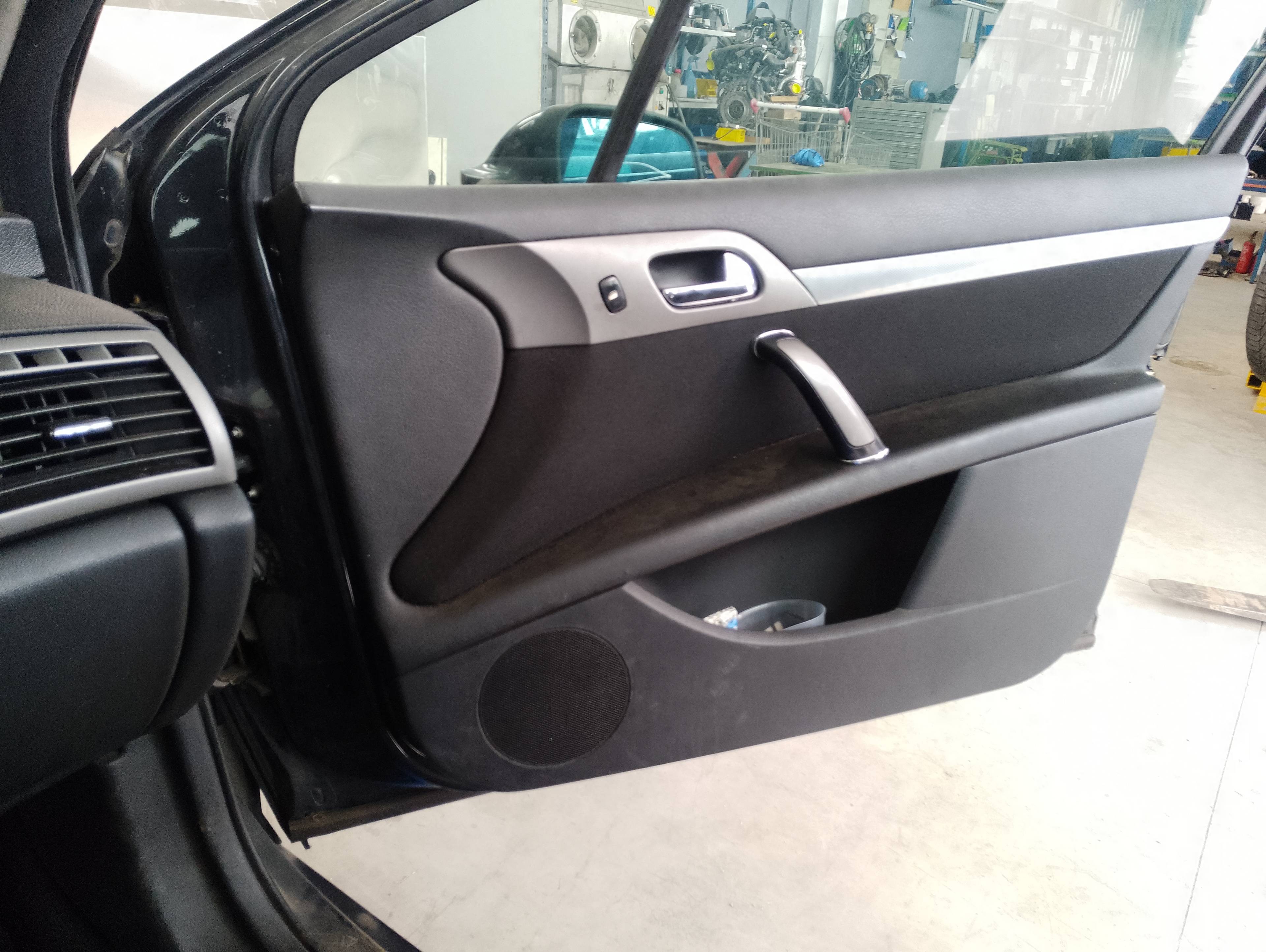 Recambio de guarnecido puerta delantera derecha para peugeot 407 st confort referencia OEM IAM   