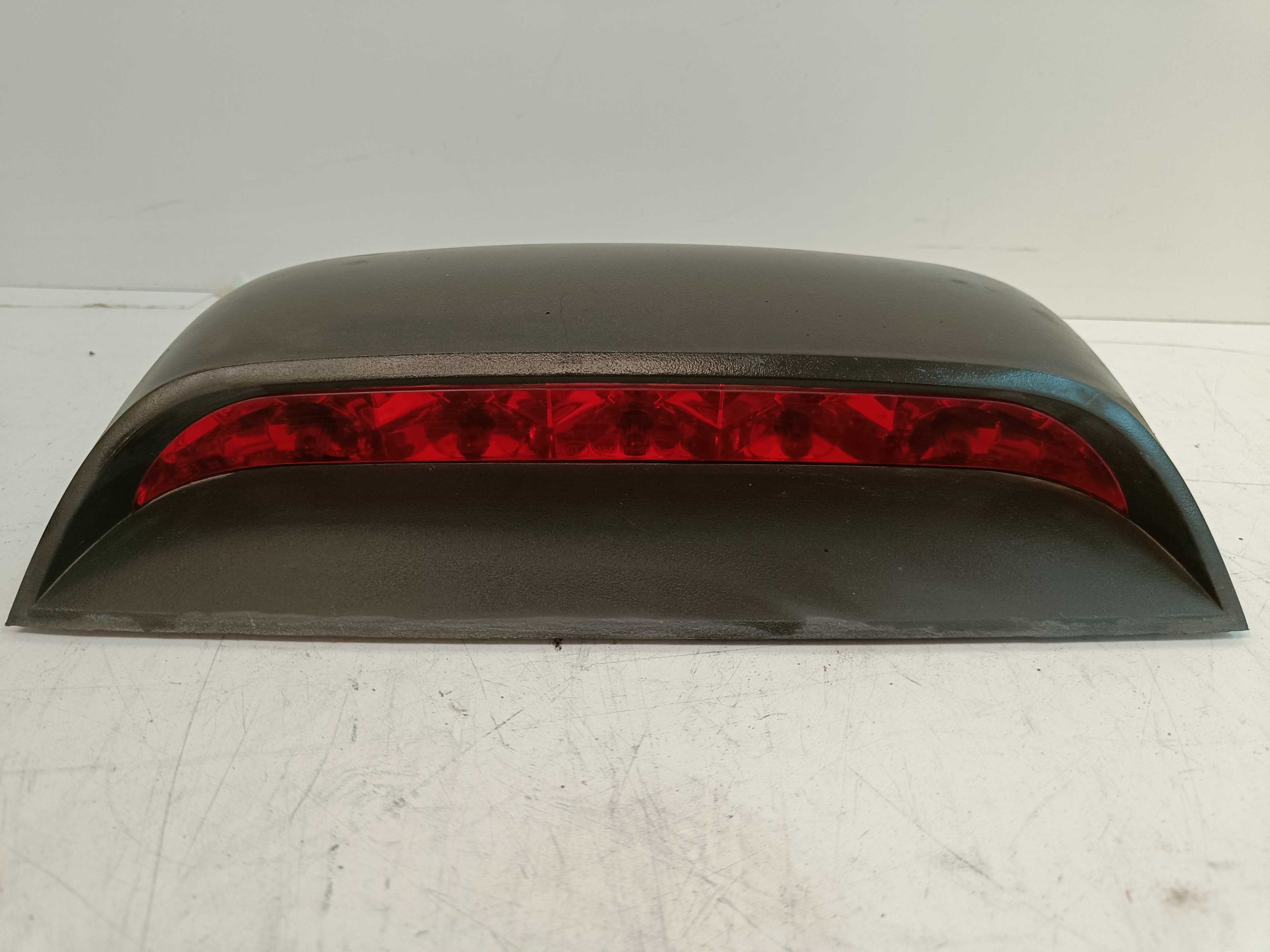 Recambio de luz central de freno para chevrolet aveo ls referencia OEM IAM   