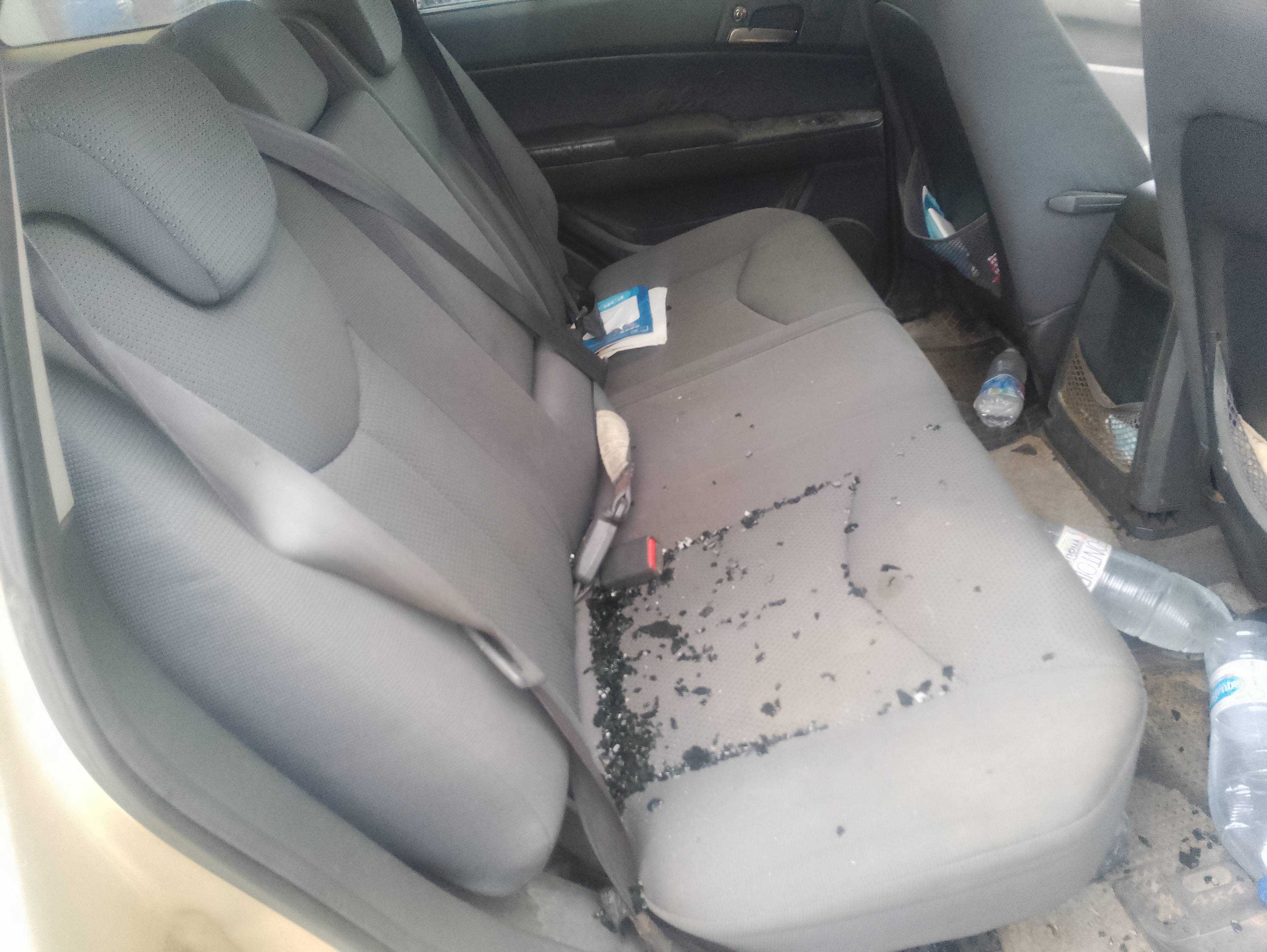 Recambio de asientos traseros para ssangyong kyron 200 xdi limited referencia OEM IAM   