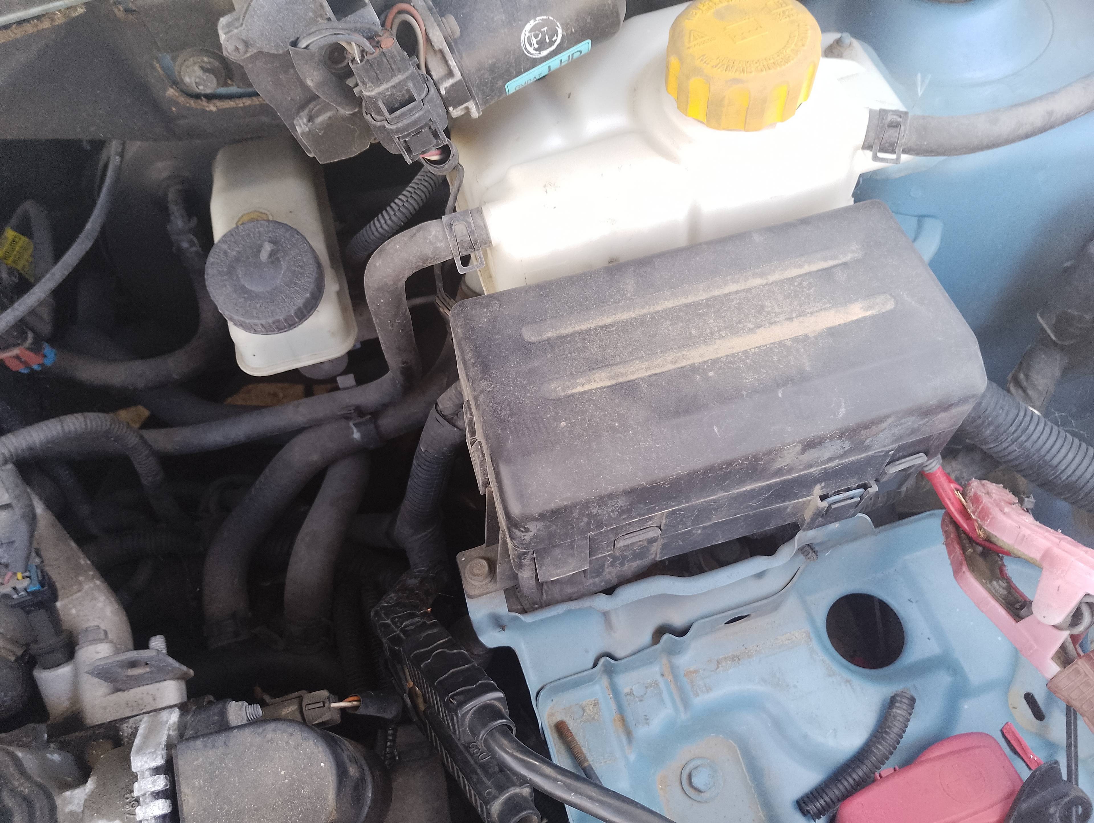 Recambio de caja reles / fusibles para daewoo kalos 1.4 se referencia OEM IAM   