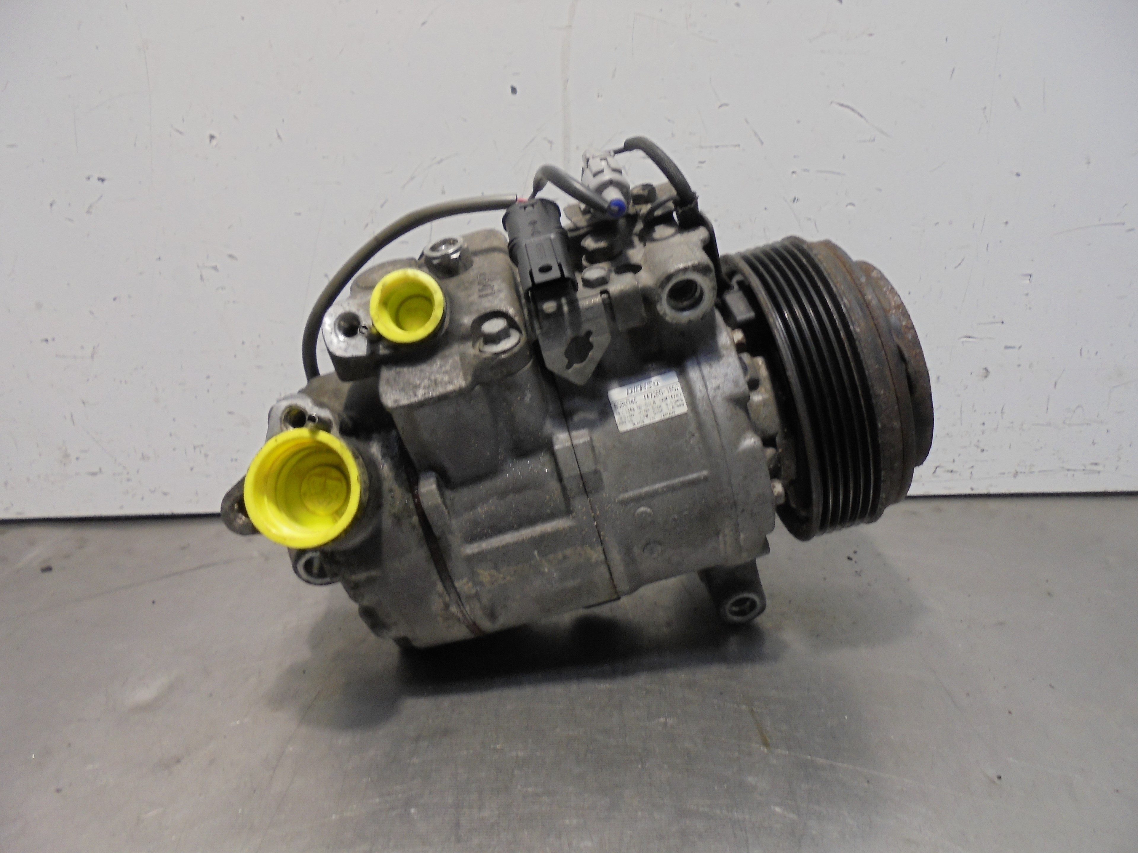 Recambio de compresor aire acondicionado para bmw serie 1 berlina (e81/e87) 2.0 16v referencia OEM IAM 64526987862  