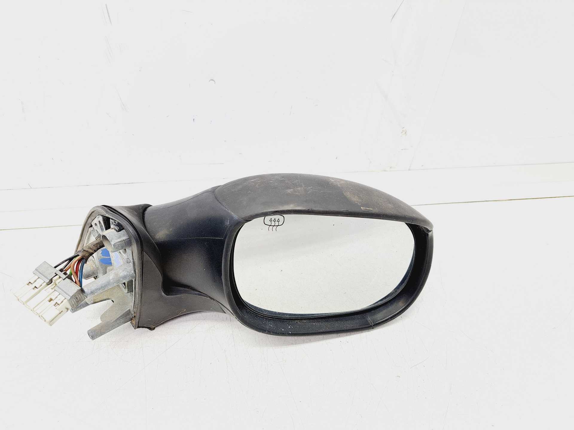 Recambio de retrovisor derecho para citroën xsara picasso 1.6 16v exclusive referencia OEM IAM   