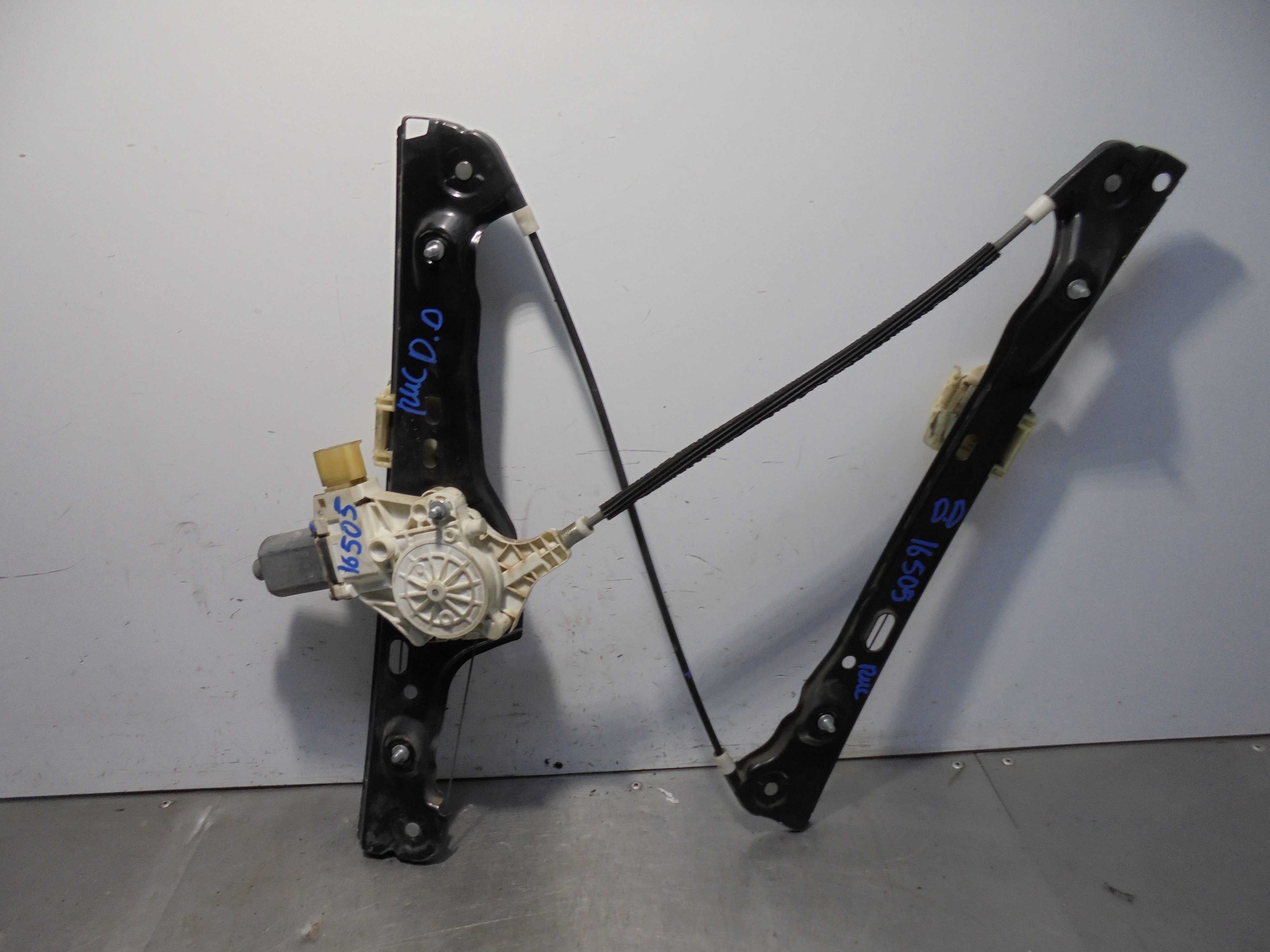 Recambio de elevalunas delantero derecho para bmw serie 3 berlina (e90) 320d referencia OEM IAM 0130822227 ELECTRICO 4 PUERTAS B